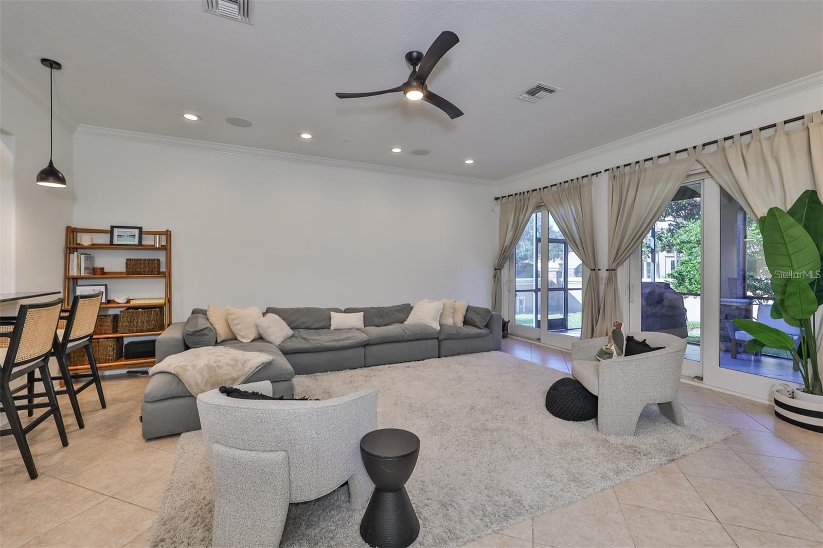 602 SAXONY BLVD, ST PETERSBURG, FL, 33716