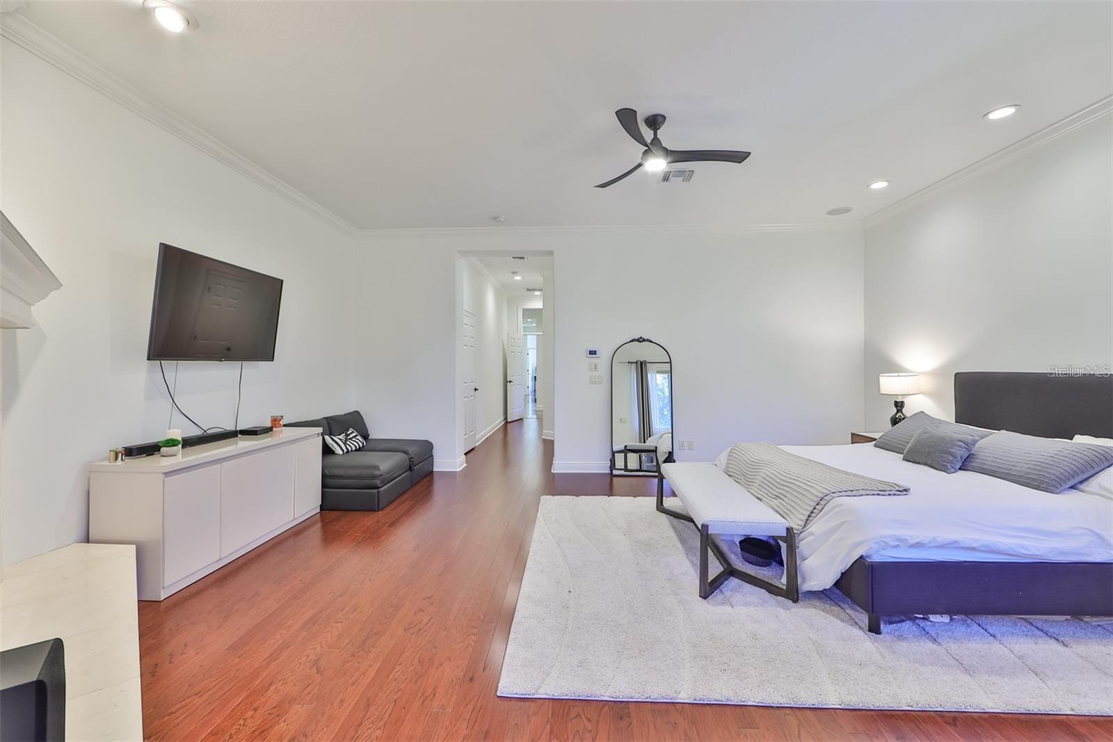 602 SAXONY BLVD, ST PETERSBURG, FL, 33716