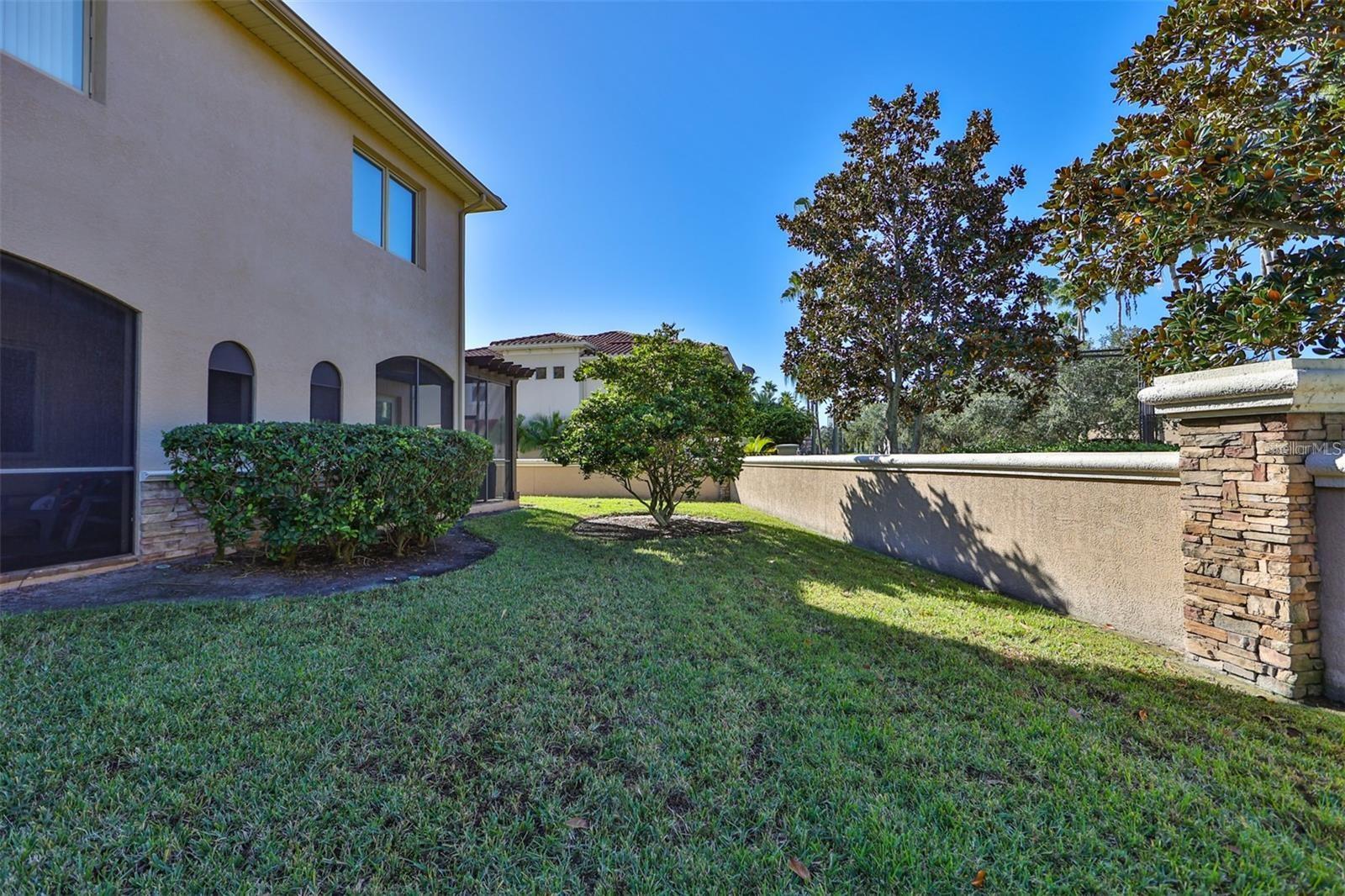 602 SAXONY BLVD, ST PETERSBURG, FL, 33716