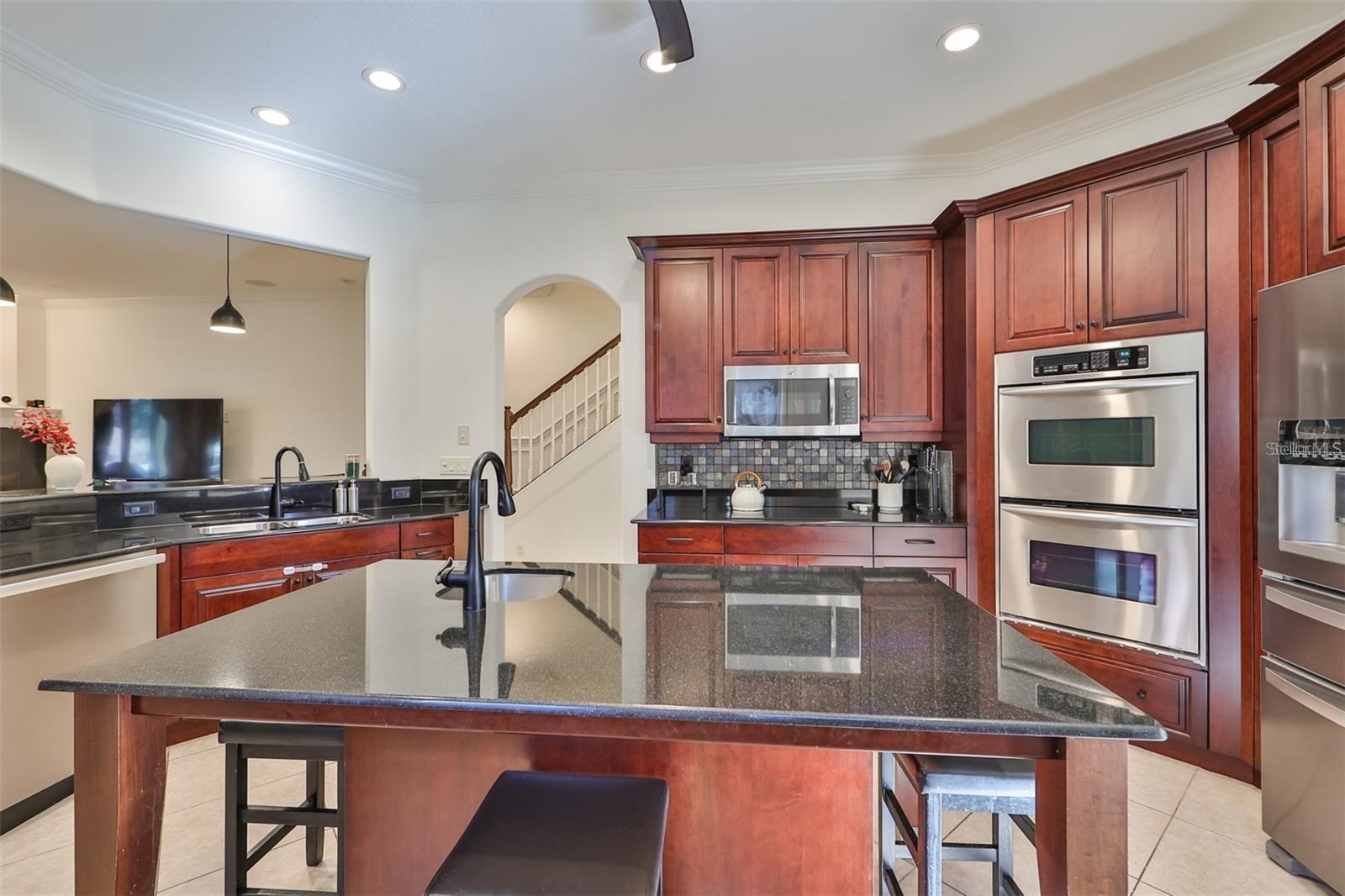 602 SAXONY BLVD, ST PETERSBURG, FL, 33716