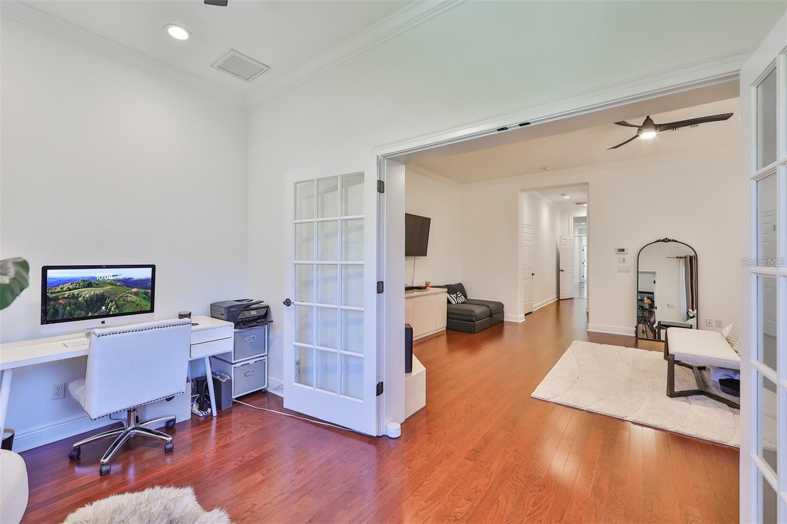 602 SAXONY BLVD, ST PETERSBURG, FL, 33716