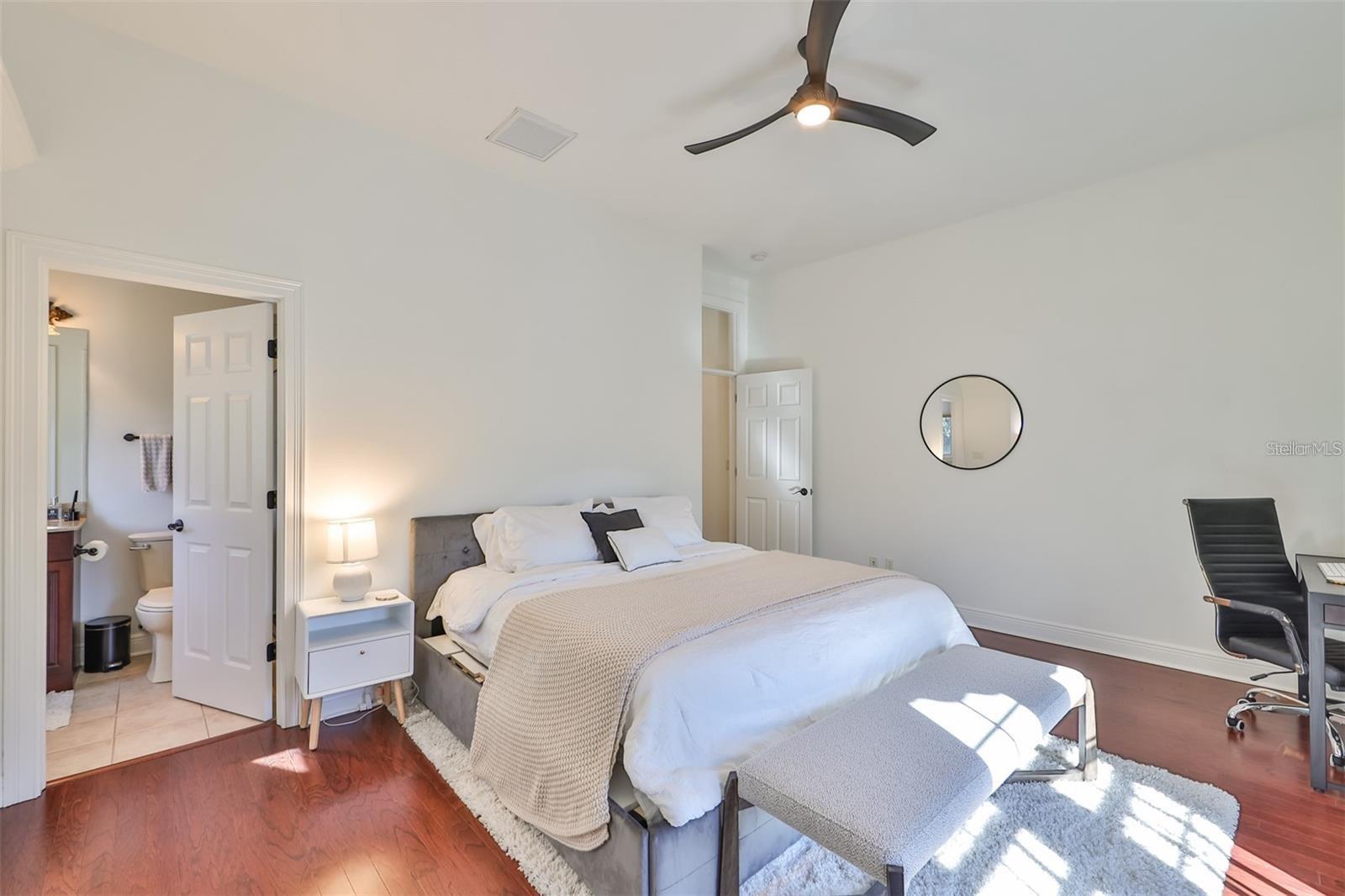 602 SAXONY BLVD, ST PETERSBURG, FL, 33716