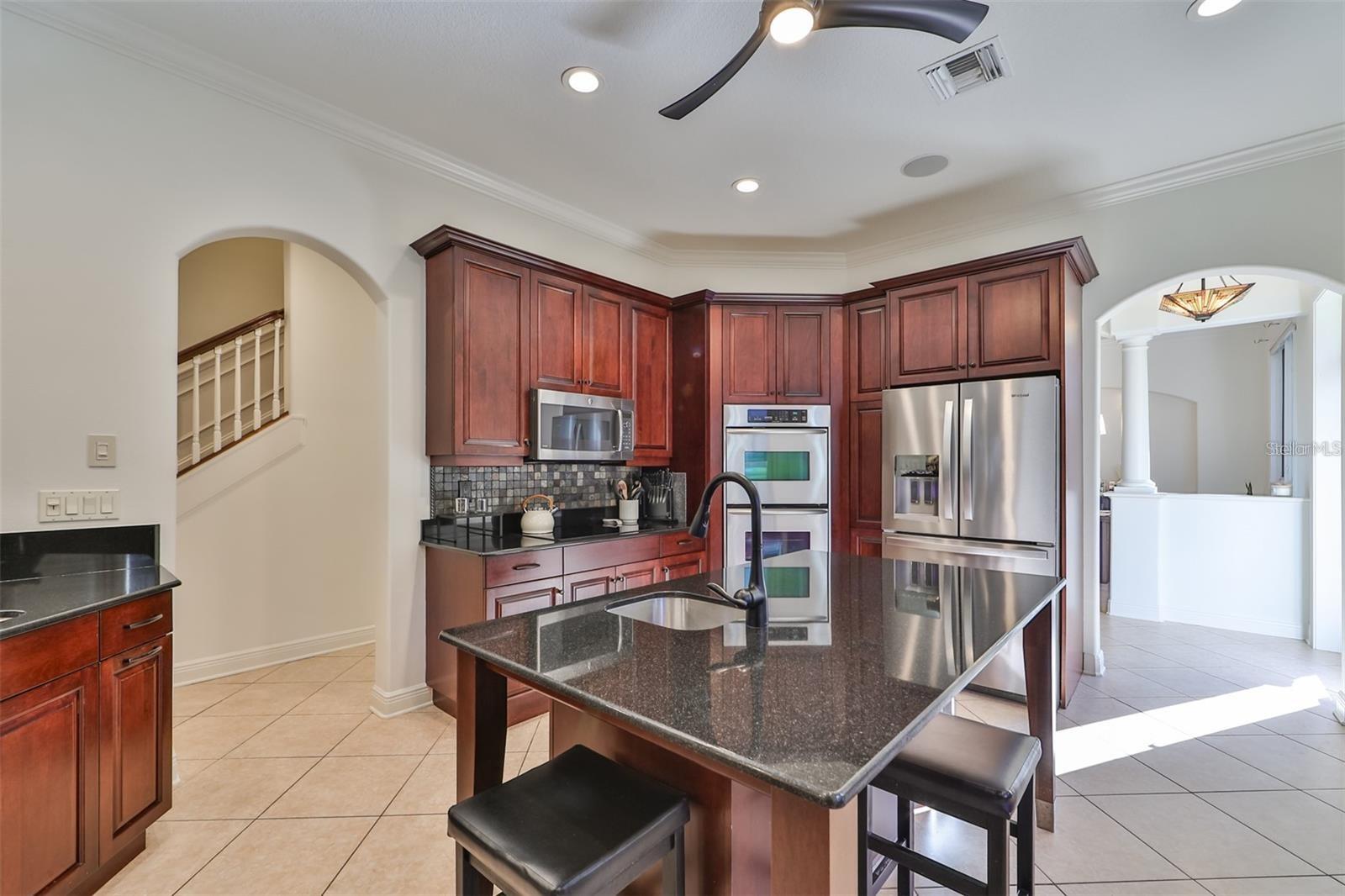 602 SAXONY BLVD, ST PETERSBURG, FL, 33716