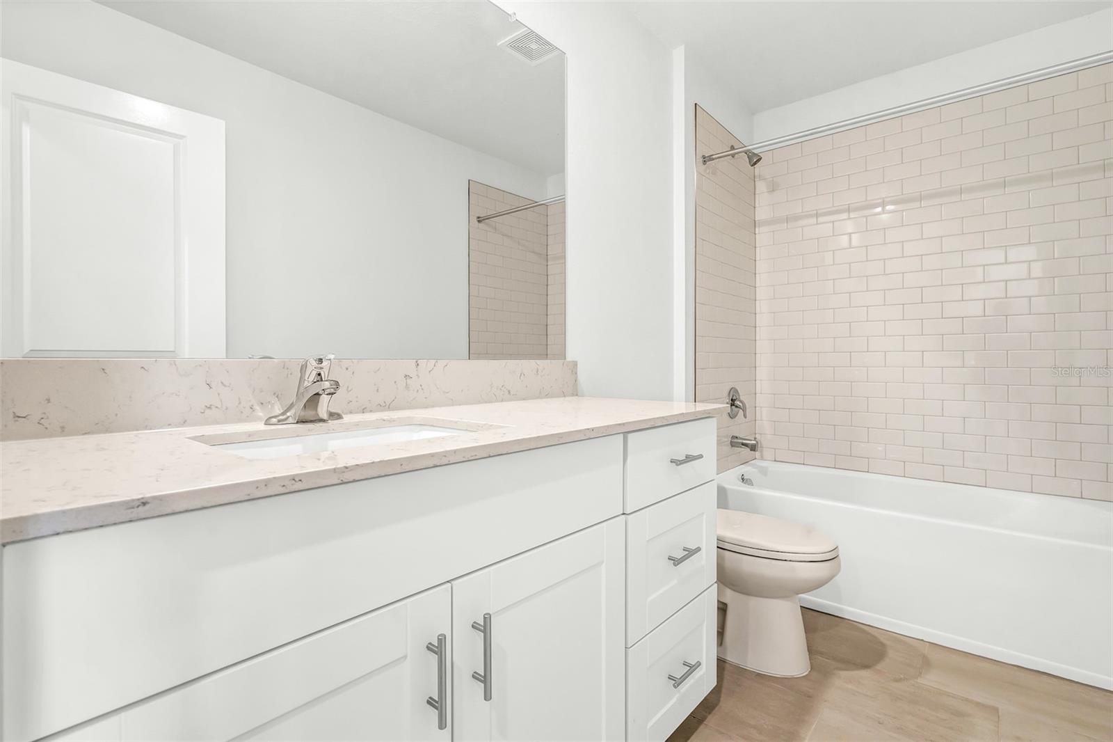 11672 RADIANT SHORE LOOP, SAN ANTONIO, FL, 33576