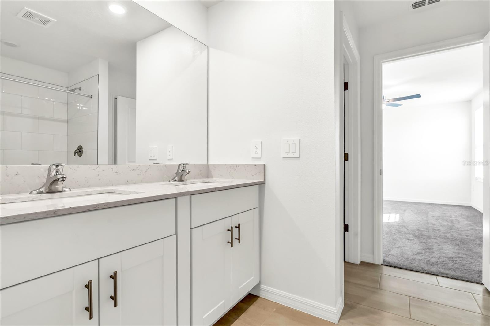 11672 RADIANT SHORE LOOP, SAN ANTONIO, FL, 33576