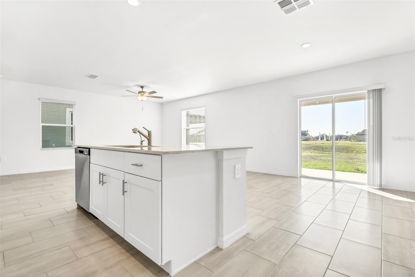 11672 RADIANT SHORE LOOP, SAN ANTONIO, FL, 33576