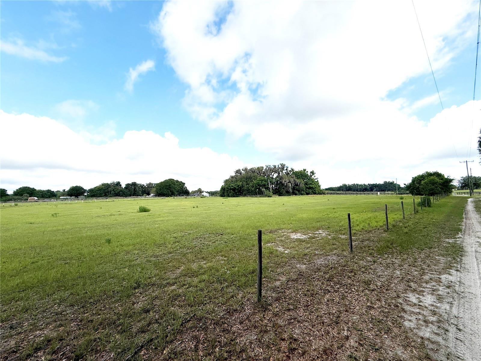 SE SUNSET HARBOR RD, WEIRSDALE, FL, 32195