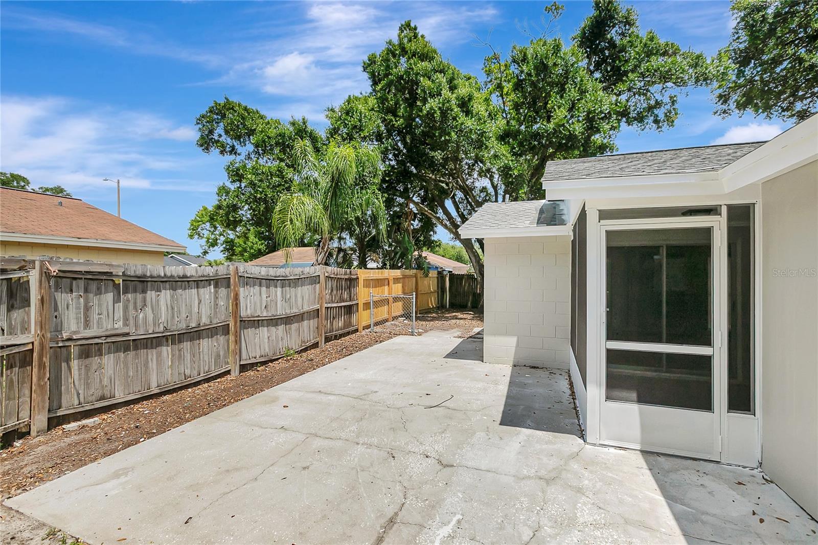 10215 CUTTEN GREEN CT, TAMPA, FL, 33615