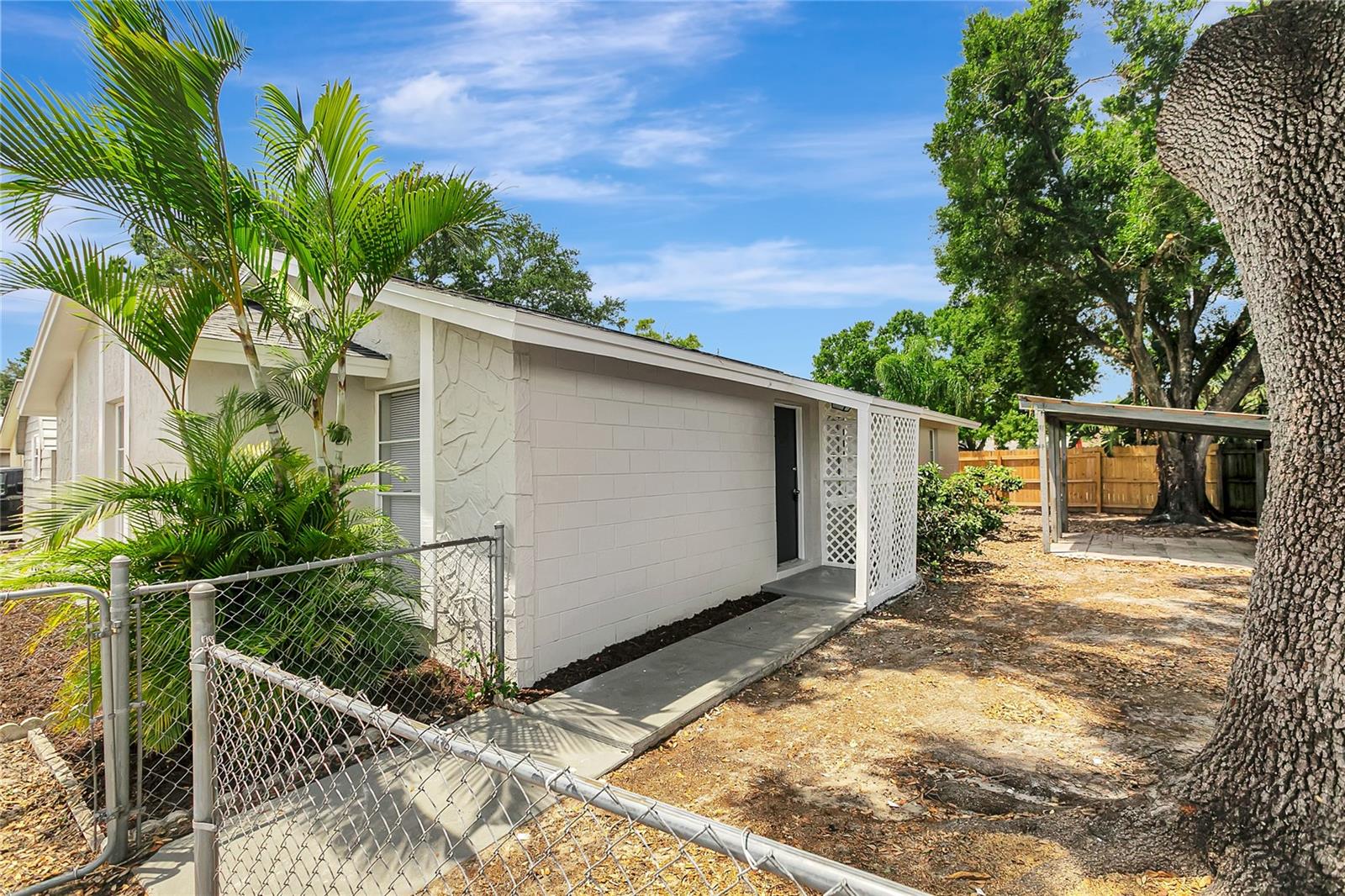 10215 CUTTEN GREEN CT, TAMPA, FL, 33615