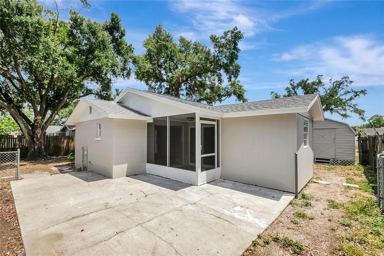 10215 CUTTEN GREEN CT, TAMPA, FL, 33615