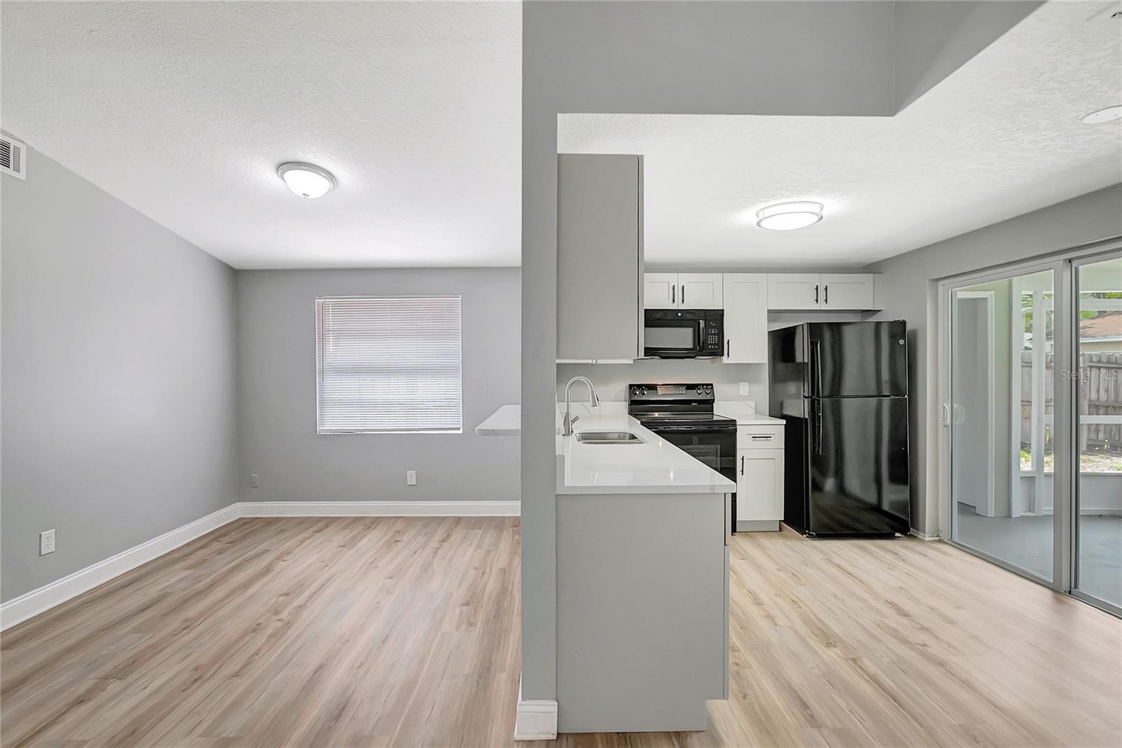 10215 CUTTEN GREEN CT, TAMPA, FL, 33615