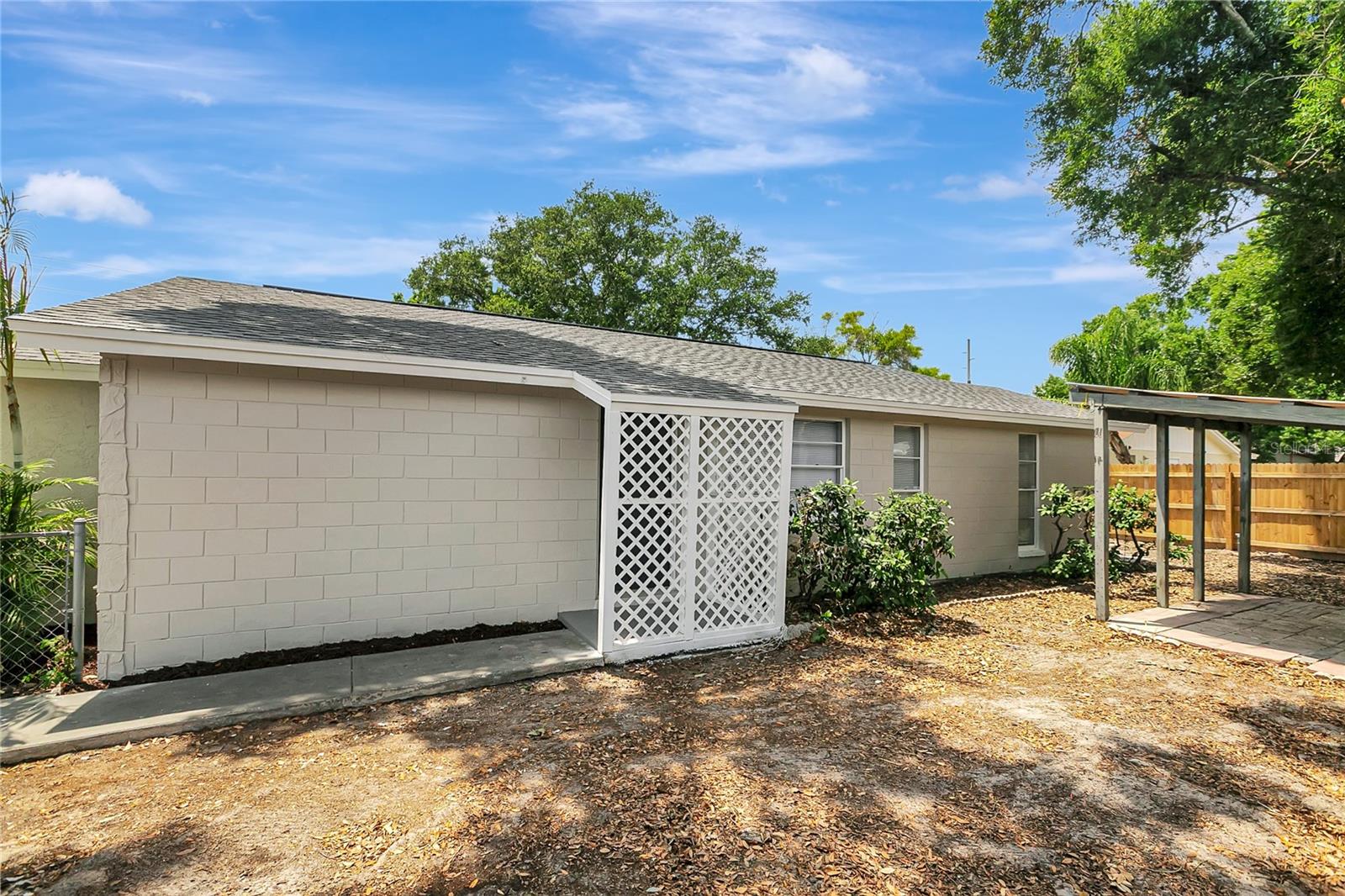 10215 CUTTEN GREEN CT, TAMPA, FL, 33615