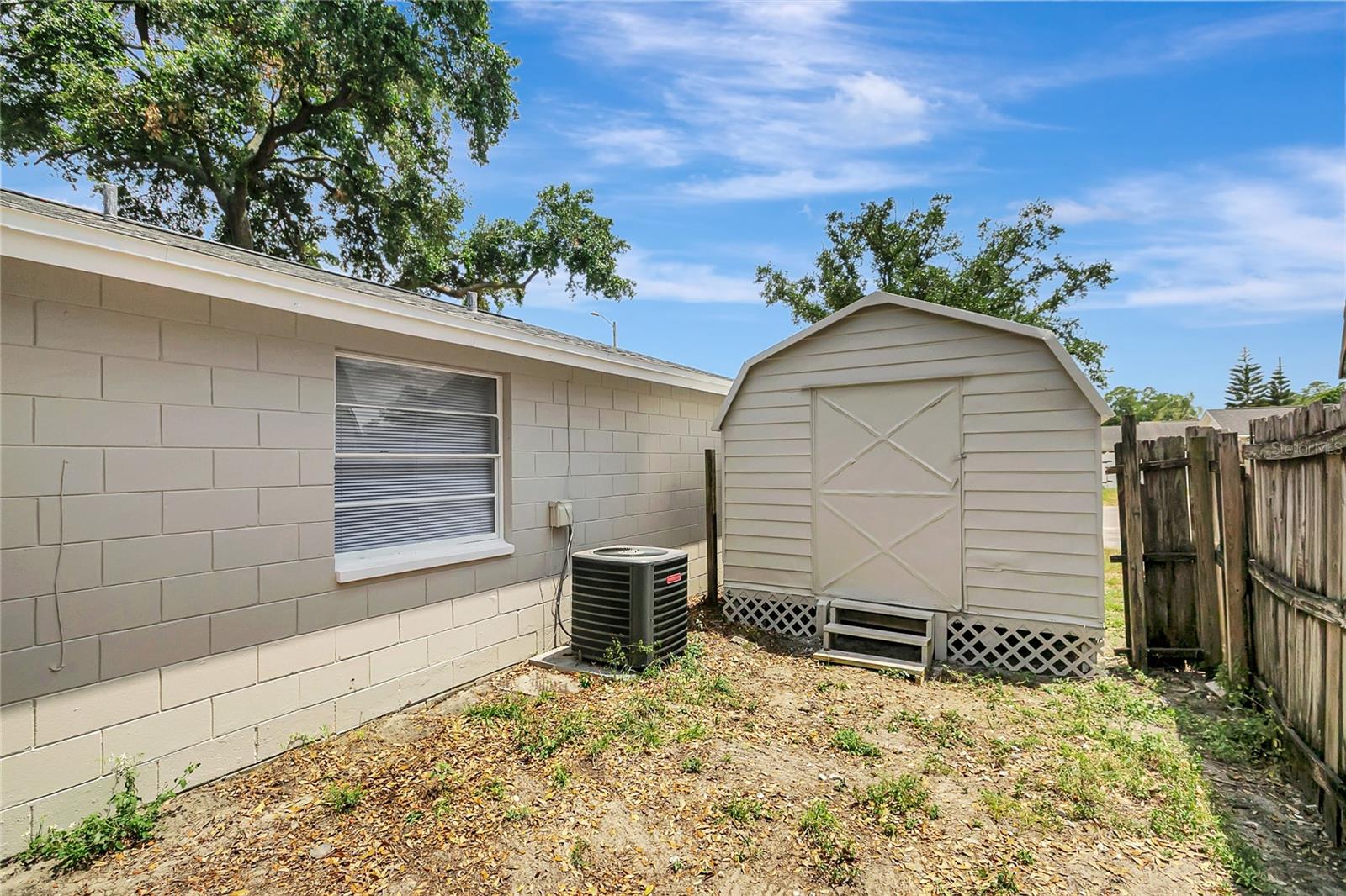 10215 CUTTEN GREEN CT, TAMPA, FL, 33615