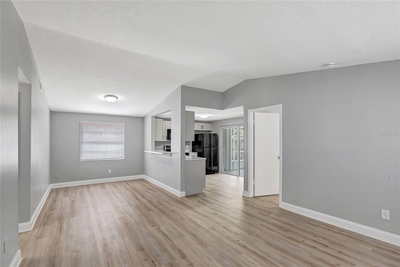 10215 CUTTEN GREEN CT, TAMPA, FL, 33615