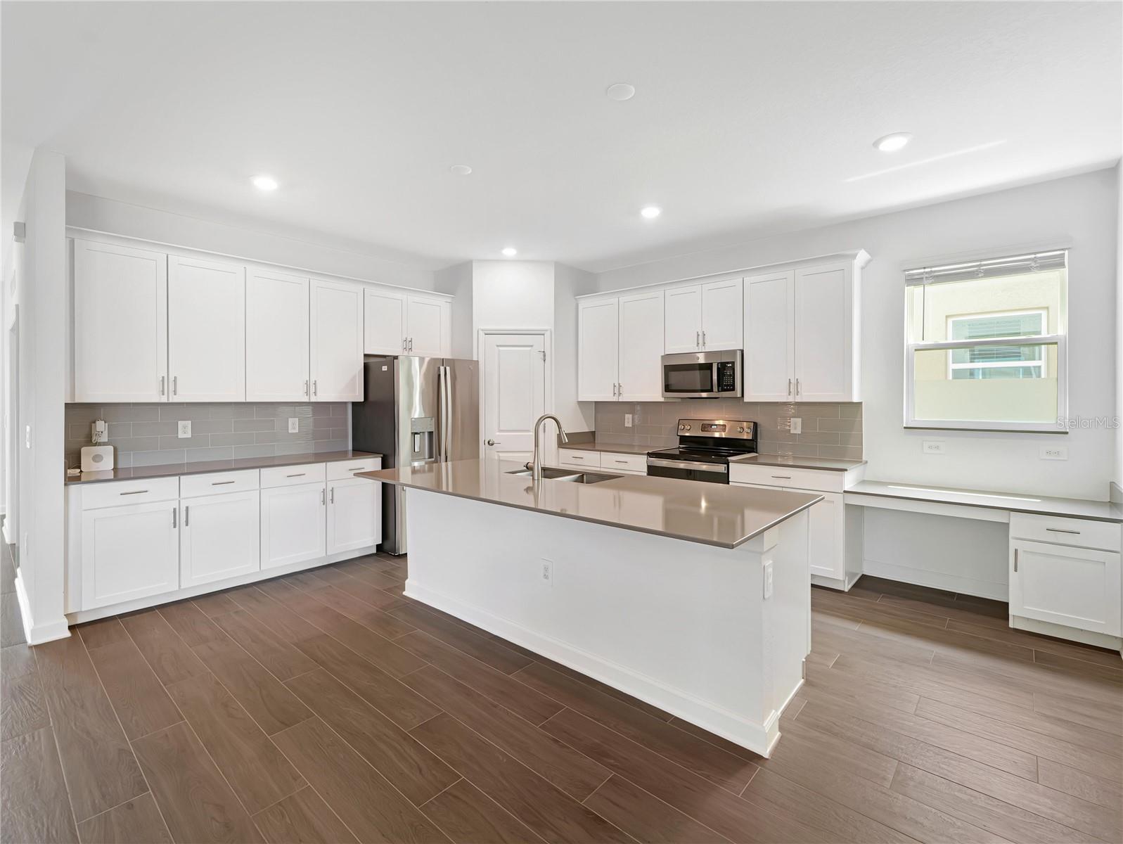 11872 LANGUAGE WY, ORLANDO, FL, 32832