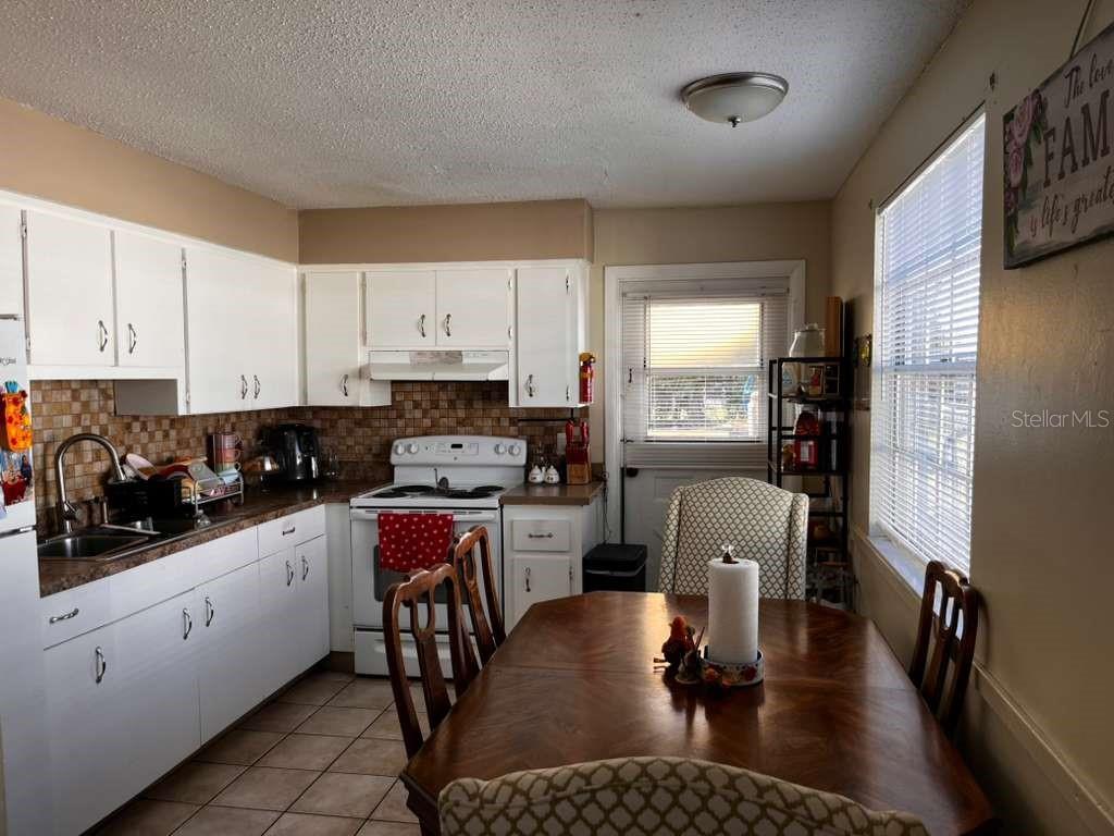 2804 52ND AVENUE DR W, BRADENTON, FL, 34207