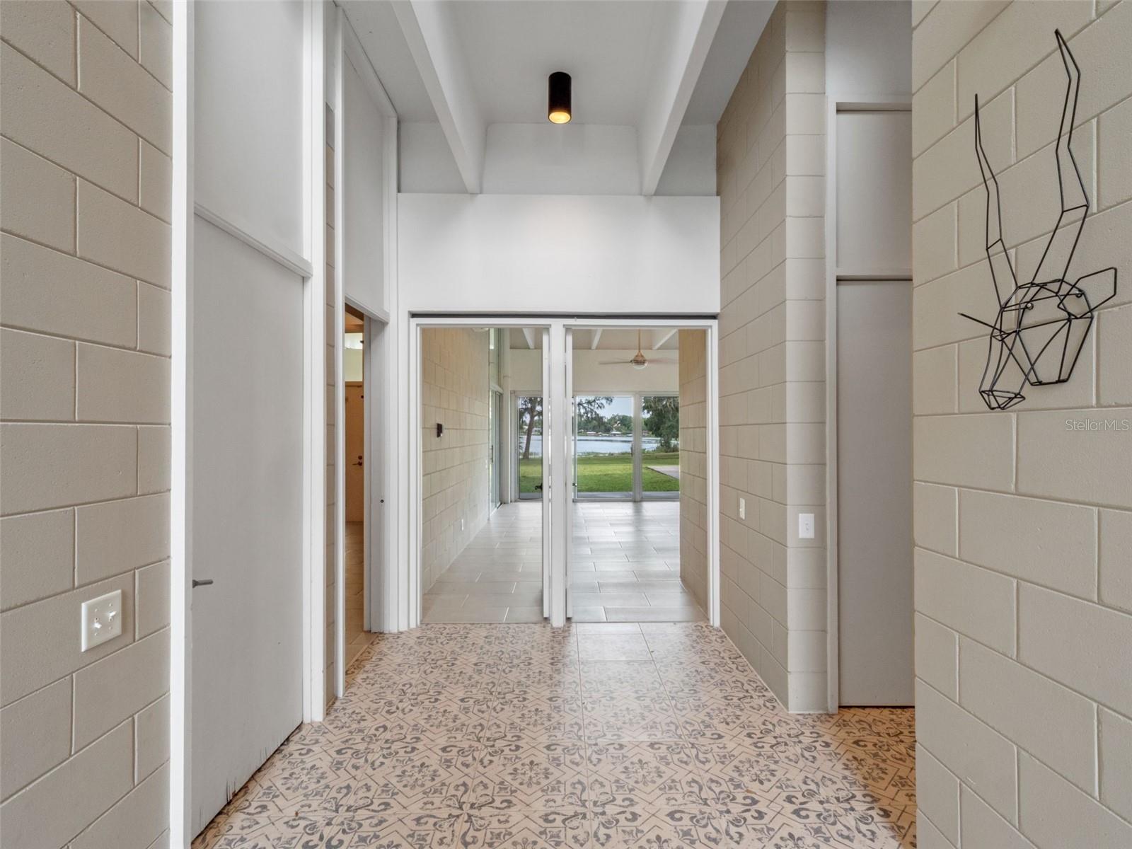 1540 N LAKE MIRROR DR NW, WINTER HAVEN, FL, 33881