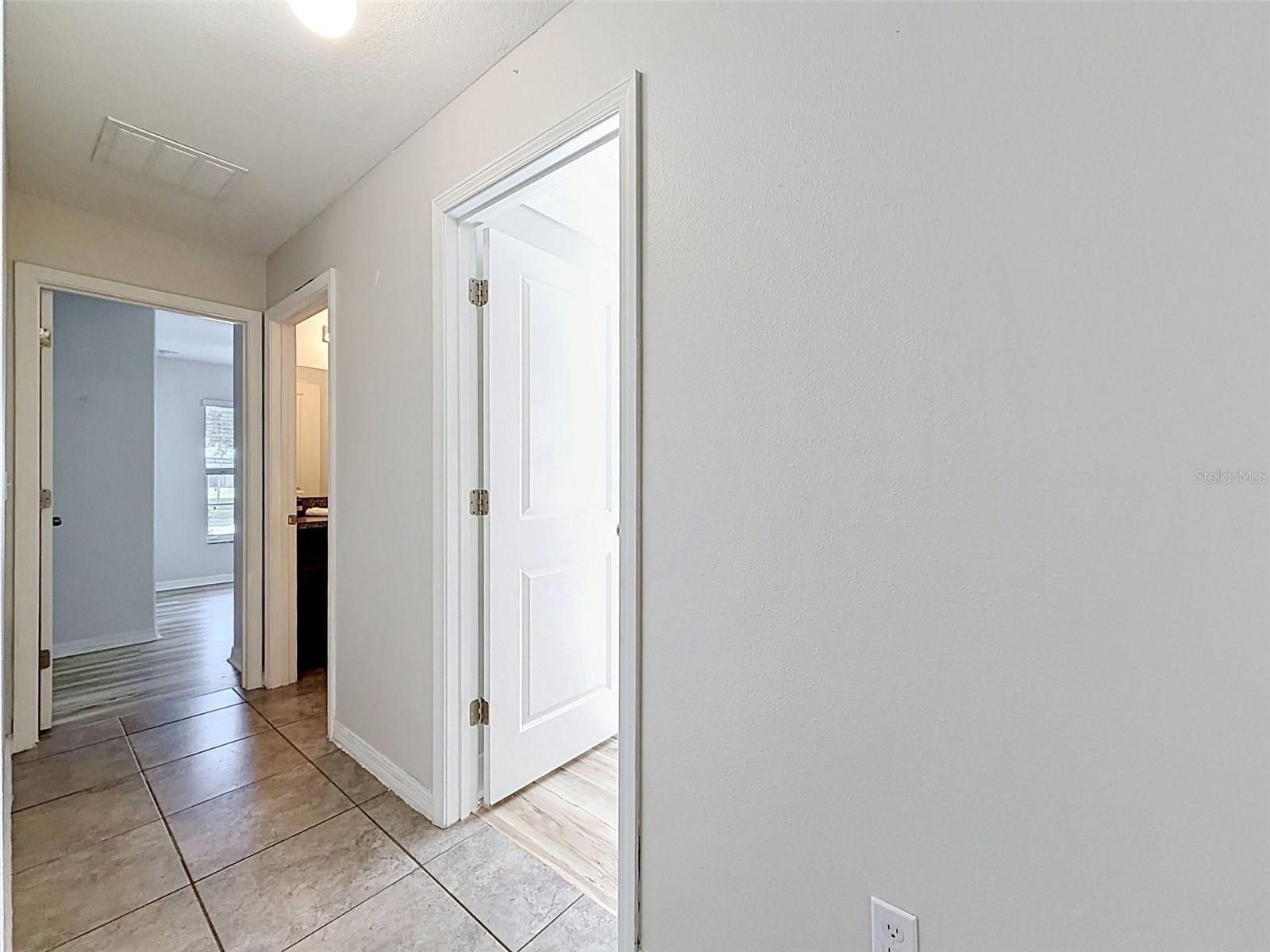 1801 BROAD WINGED HAWK DR, RUSKIN, FL, 33570