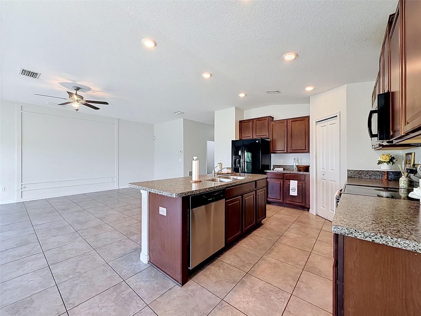1801 BROAD WINGED HAWK DR, RUSKIN, FL, 33570