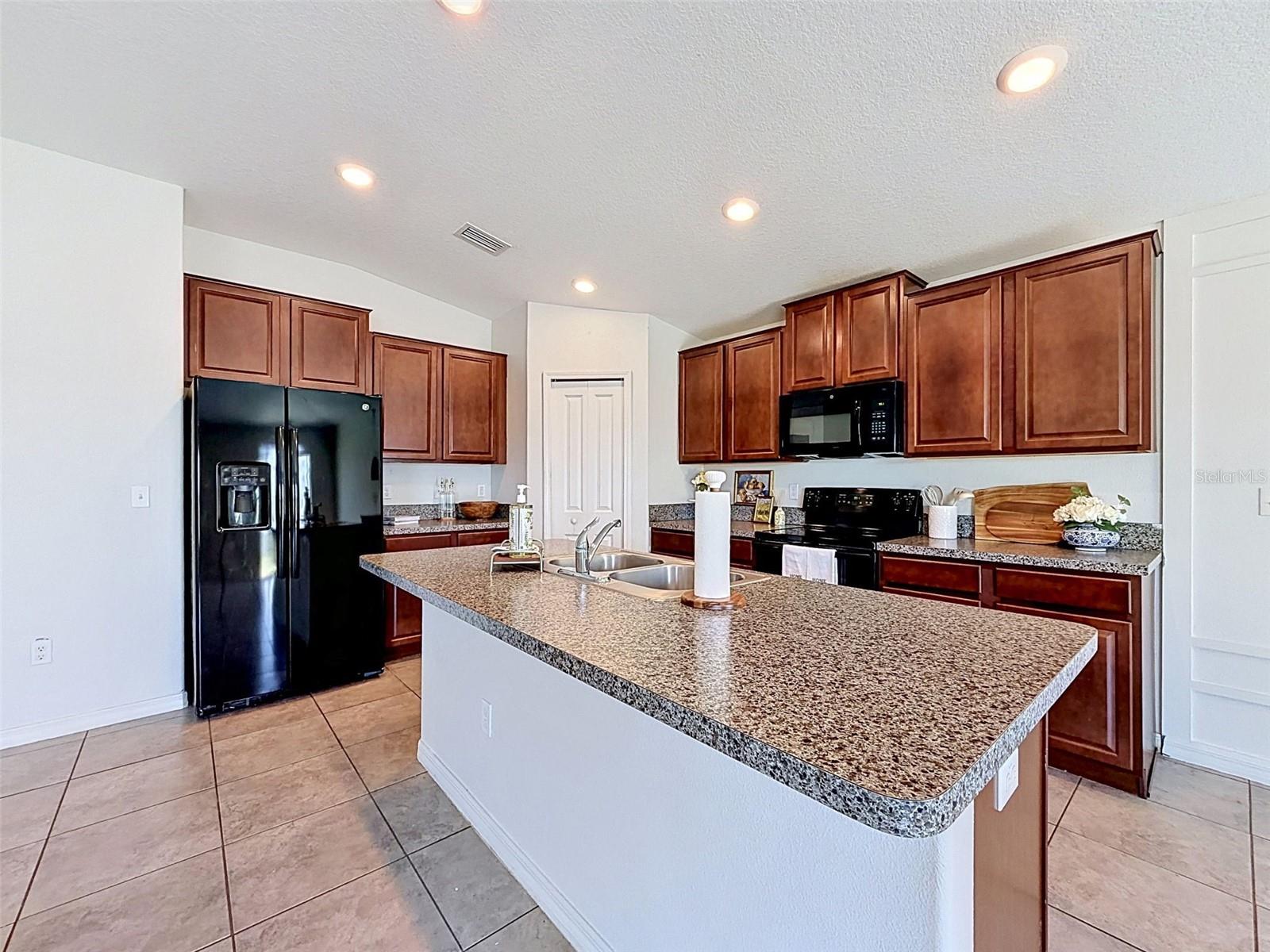 1801 BROAD WINGED HAWK DR, RUSKIN, FL, 33570