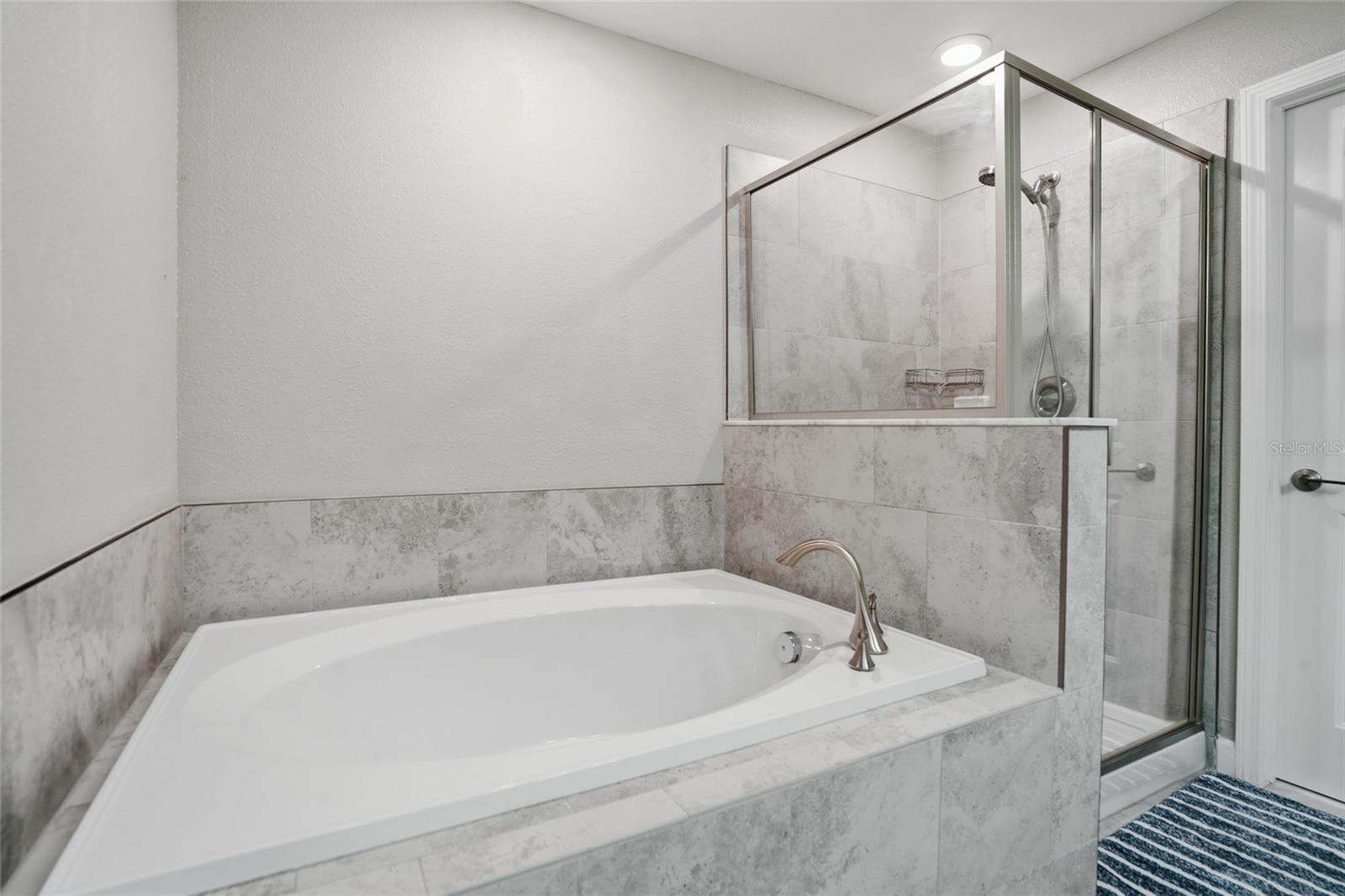 28580 TRANQUIL LAKE CIR, WESLEY CHAPEL, FL, 33543