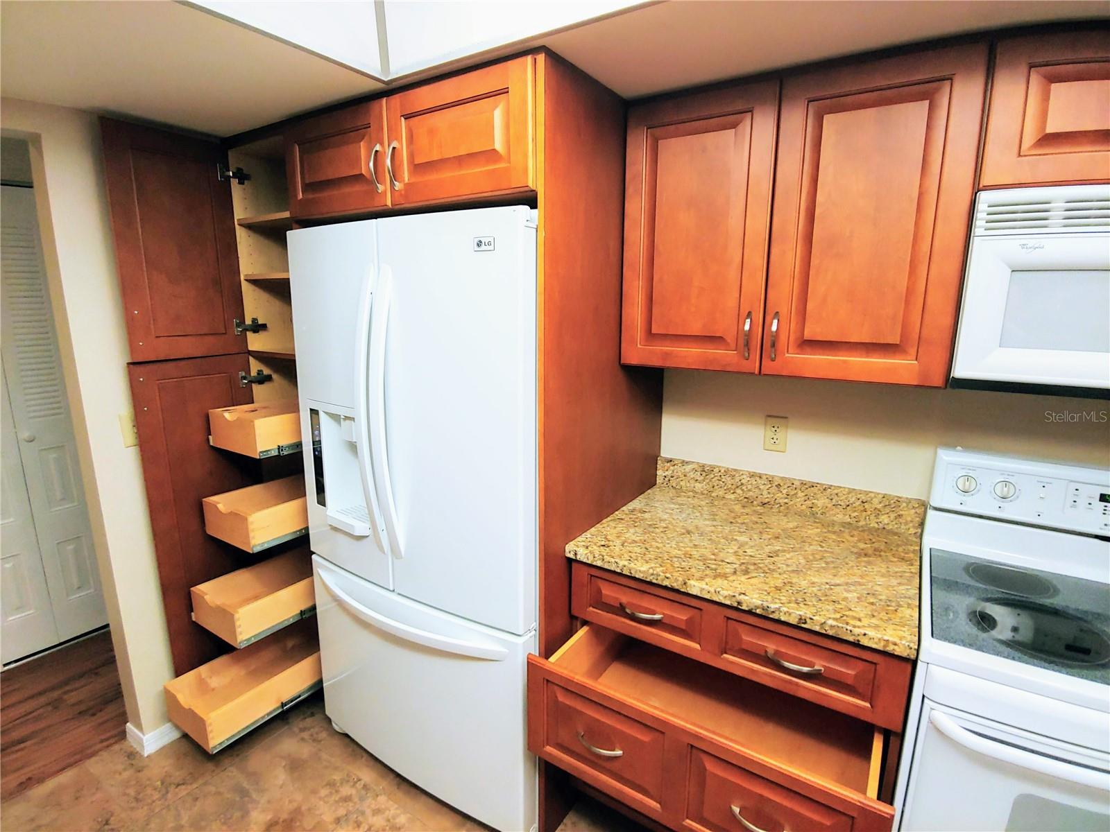 2006 HAMPSTEAD CIR #N/A, SUN CITY CENTER, FL, 33573