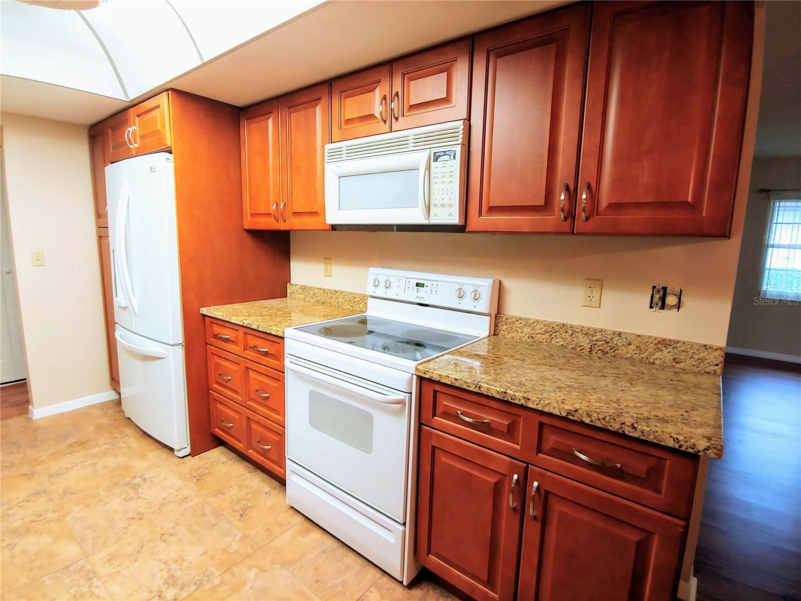 2006 HAMPSTEAD CIR #N/A, SUN CITY CENTER, FL, 33573