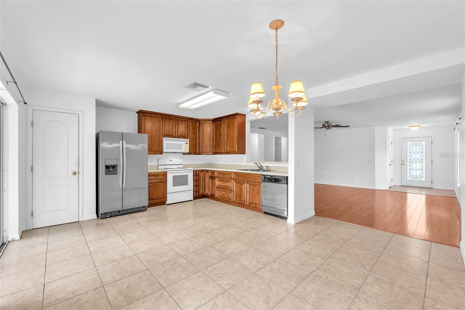 6760 WATERTON DR, RIVERVIEW, FL, 33578
