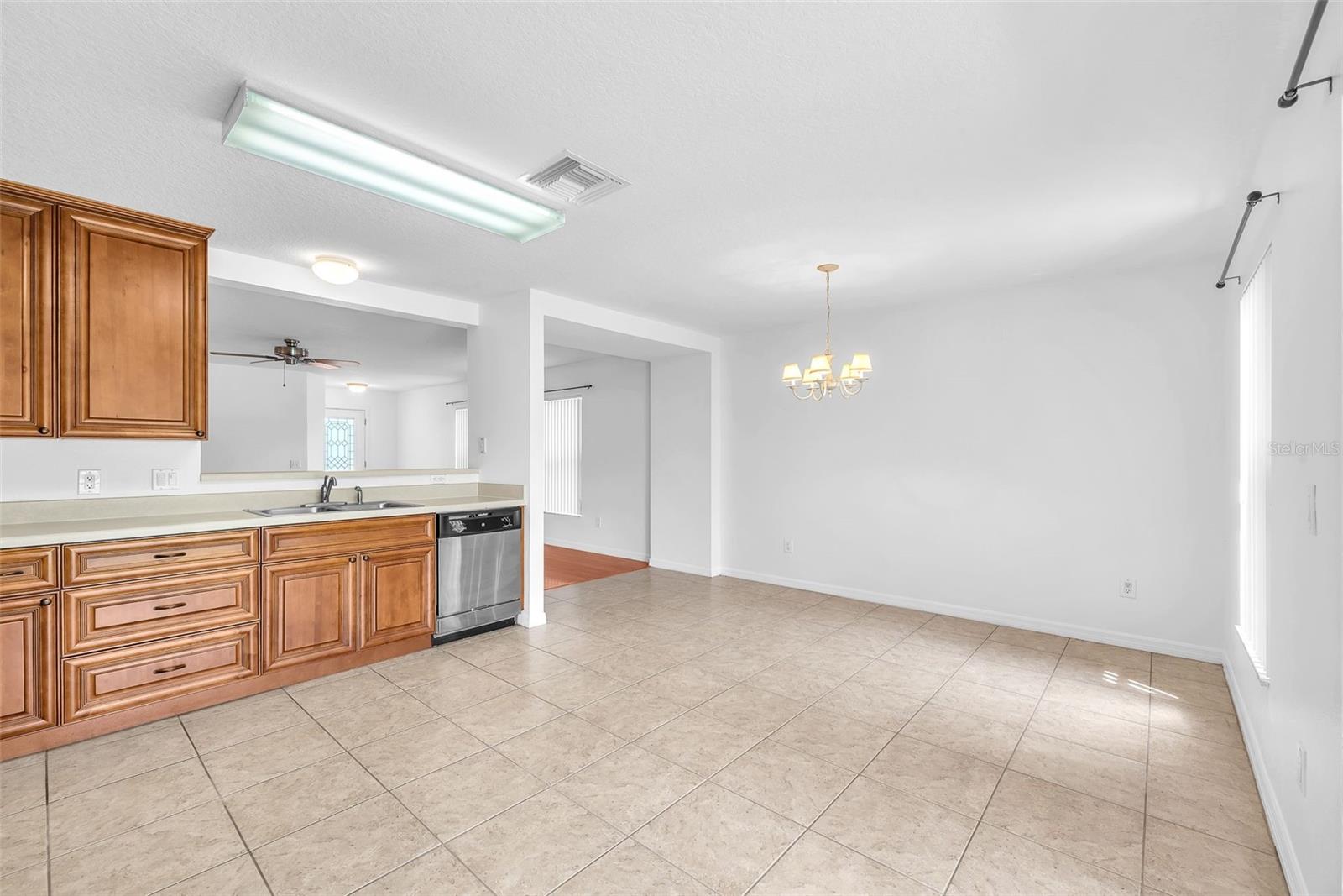 6760 WATERTON DR, RIVERVIEW, FL, 33578