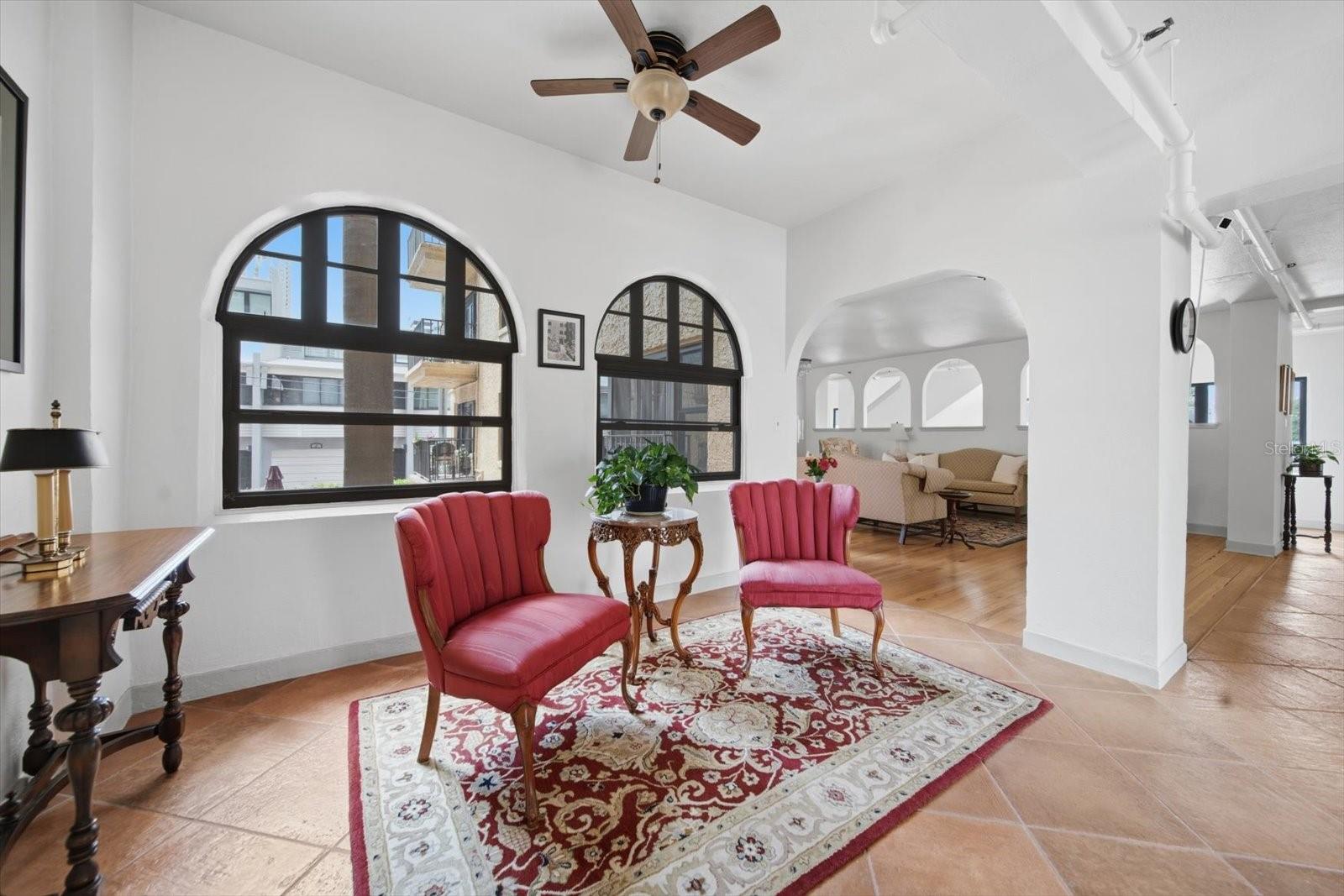130 4 AVE N #Apt 305, ST PETERSBURG, FL, 33701