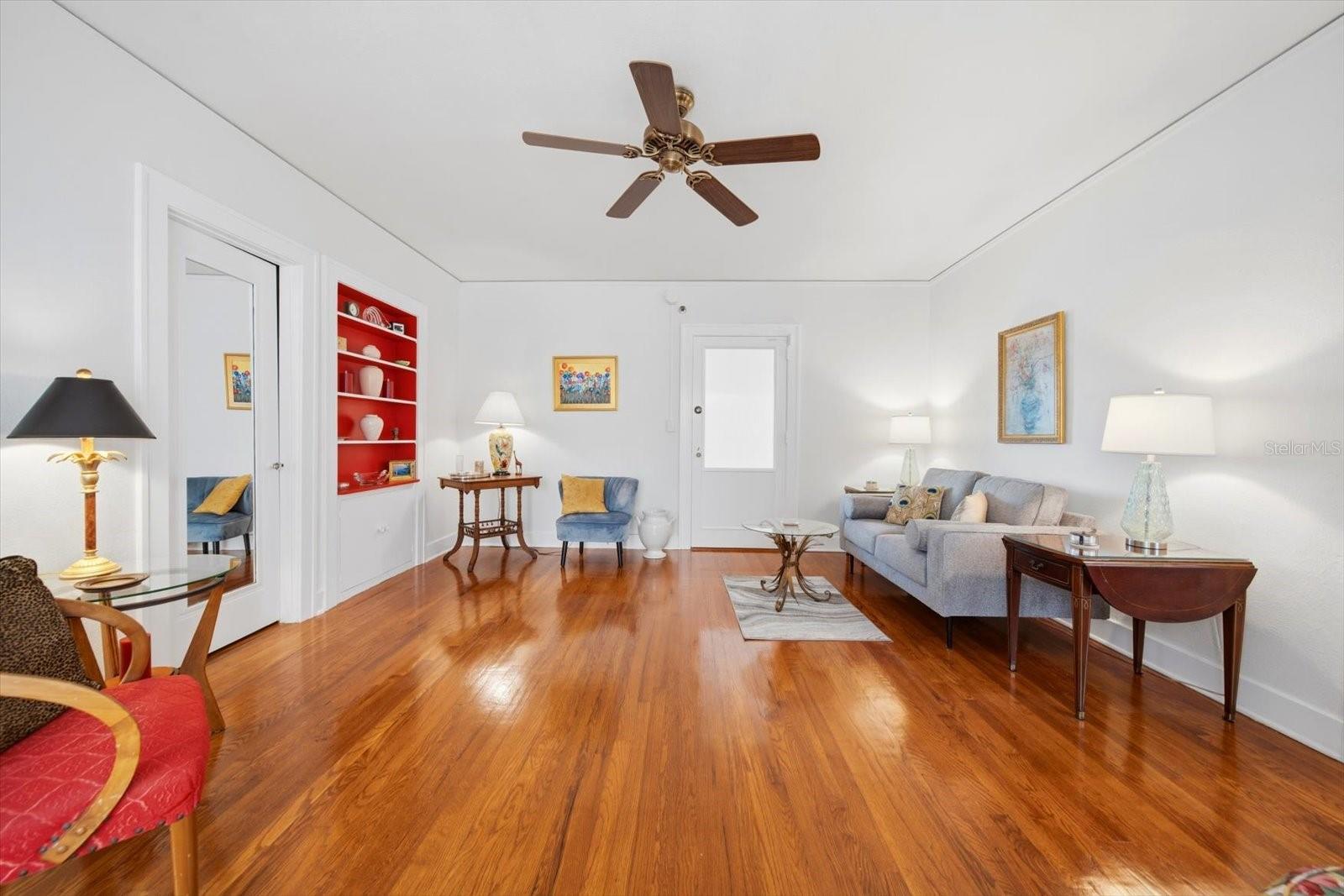 130 4 AVE N #Apt 305, ST PETERSBURG, FL, 33701