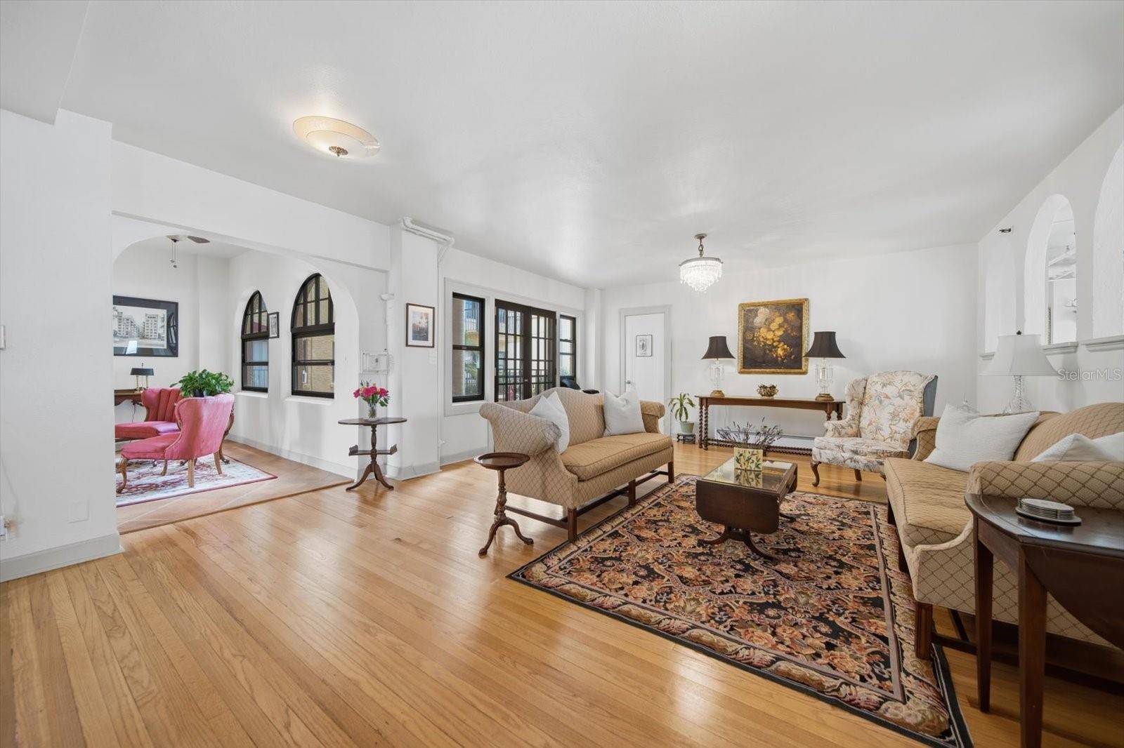 130 4 AVE N #Apt 305, ST PETERSBURG, FL, 33701