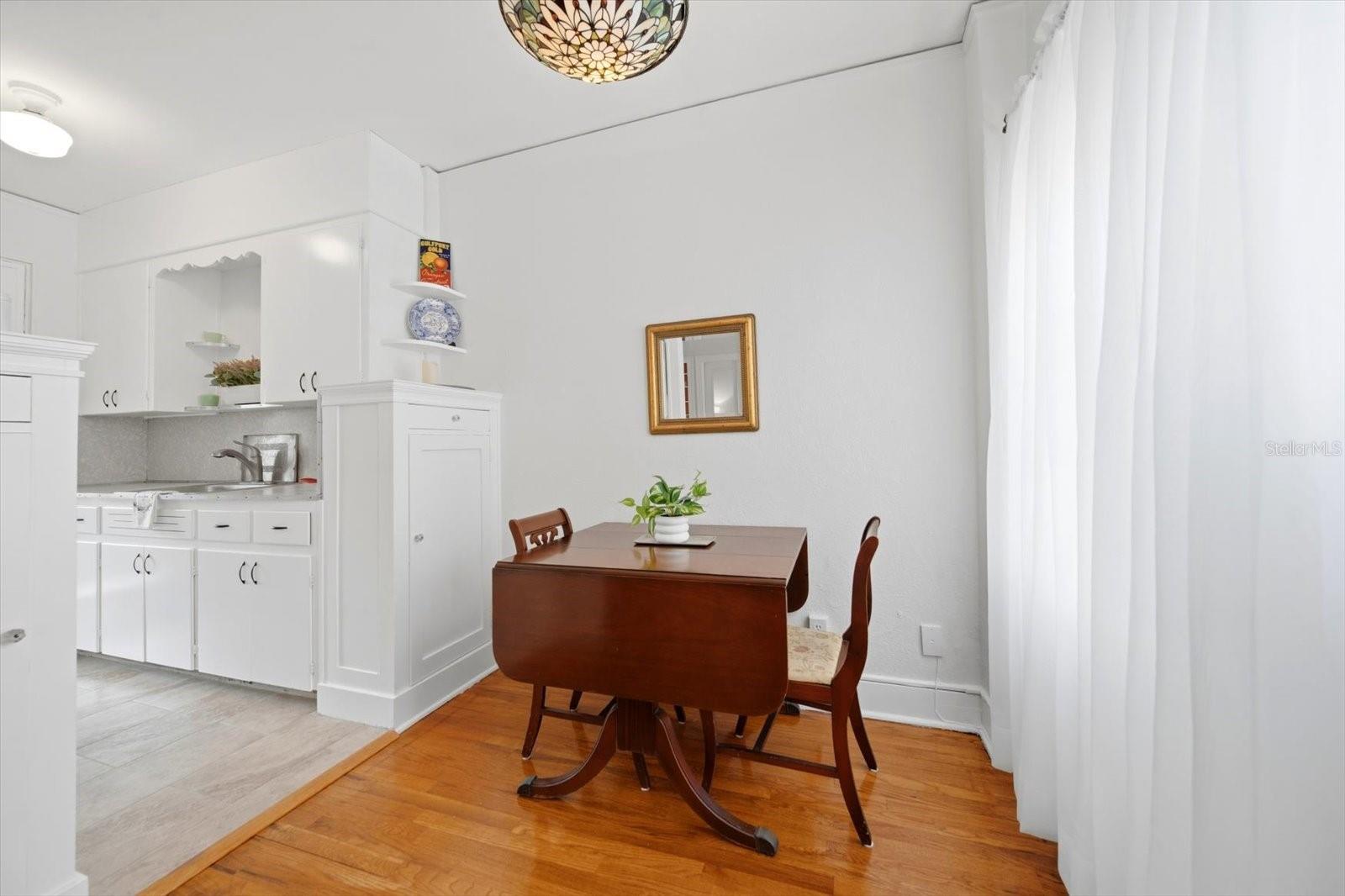 130 4 AVE N #Apt 305, ST PETERSBURG, FL, 33701