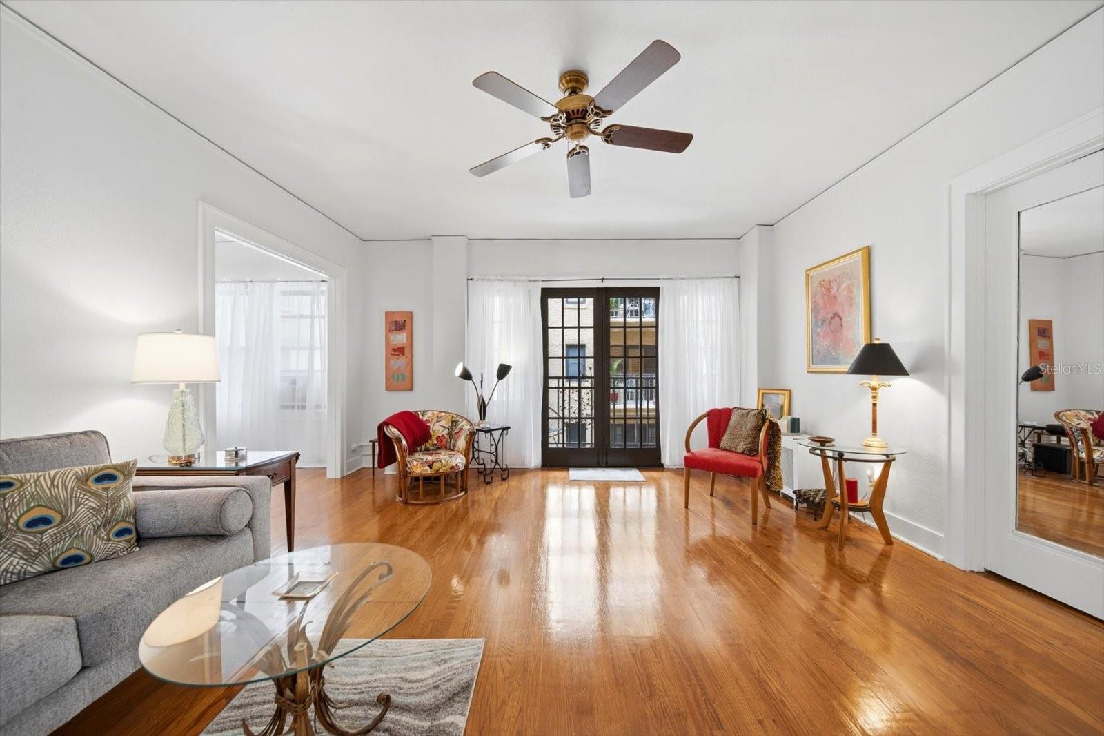130 4 AVE N #Apt 305, ST PETERSBURG, FL, 33701
