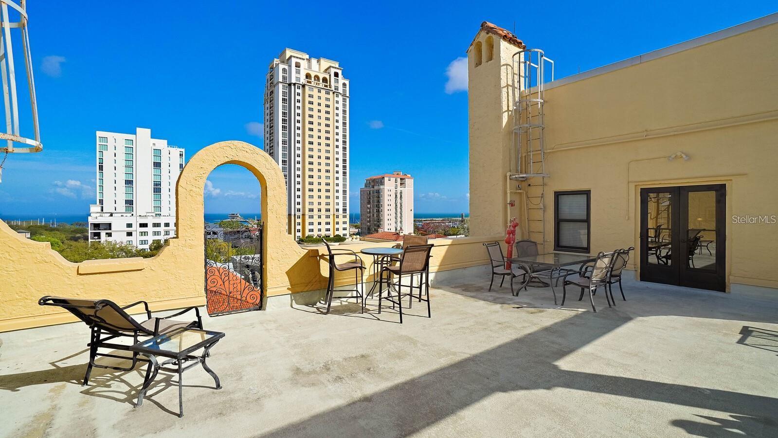130 4 AVE N #Apt 305, ST PETERSBURG, FL, 33701
