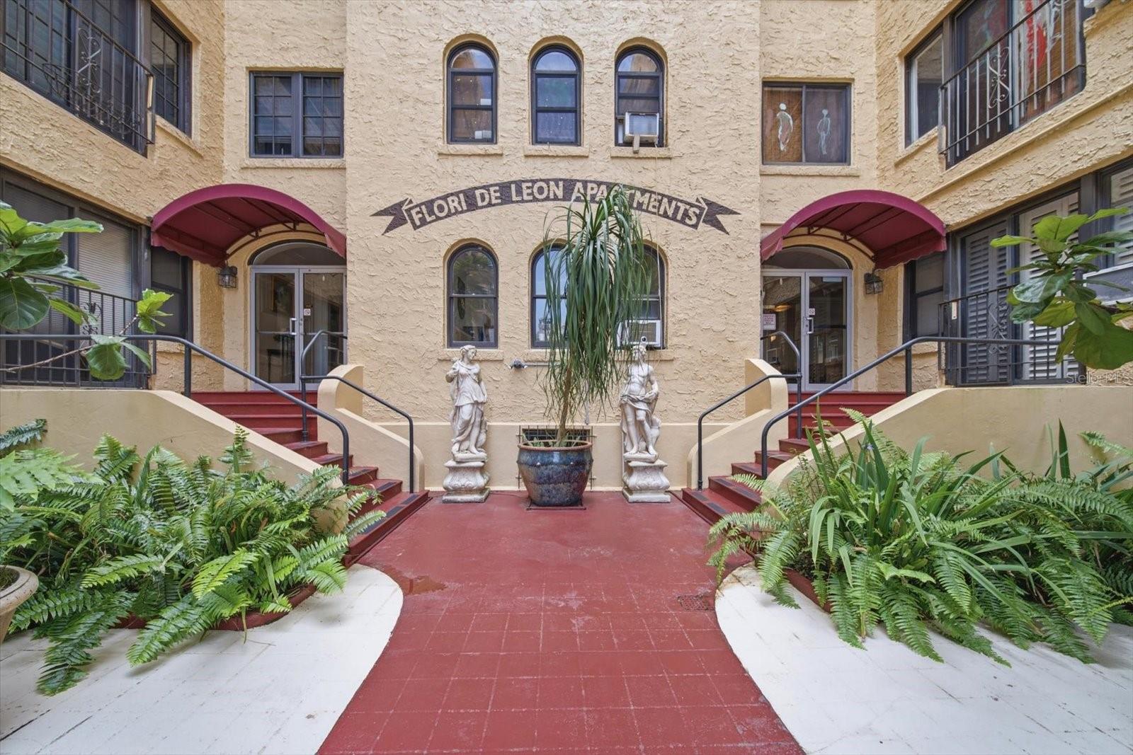 130 4 AVE N #Apt 305, ST PETERSBURG, FL, 33701