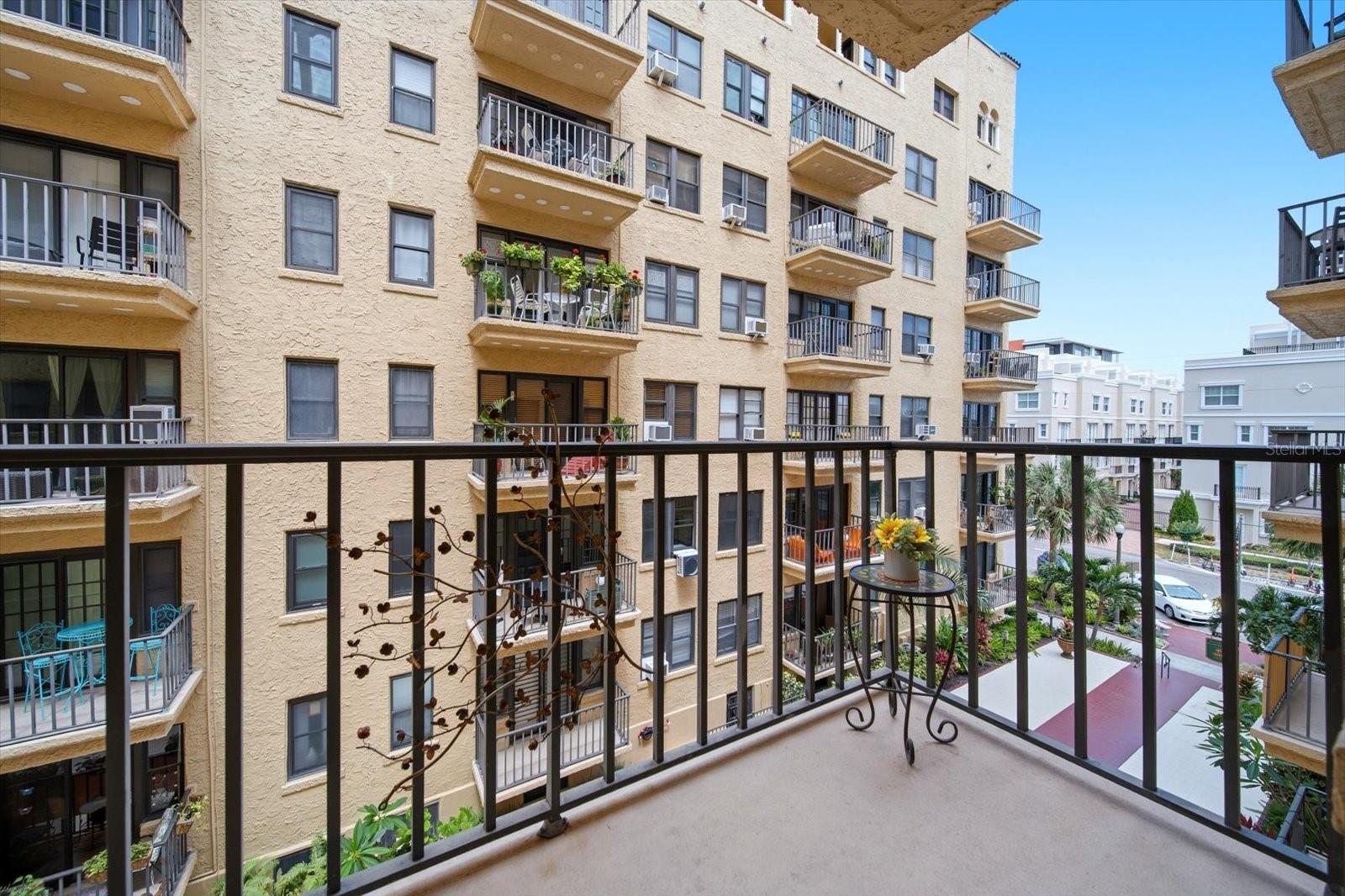 130 4 AVE N #Apt 305, ST PETERSBURG, FL, 33701