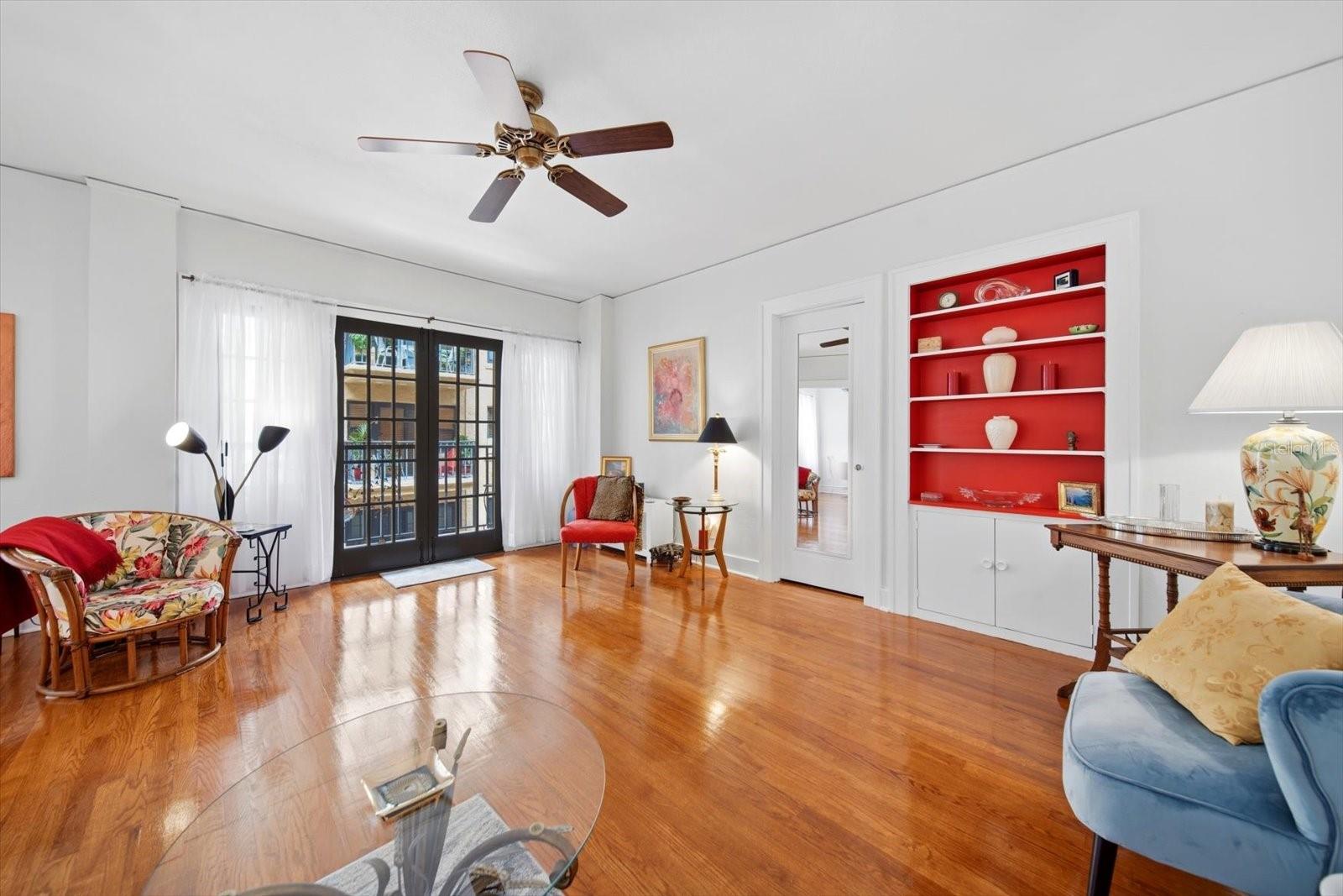 130 4 AVE N #Apt 305, ST PETERSBURG, FL, 33701