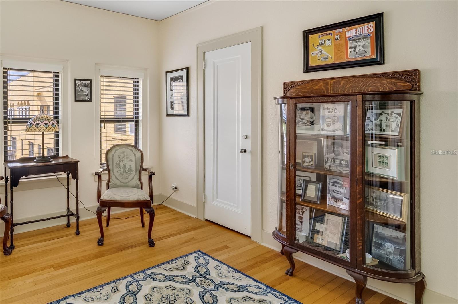 130 4 AVE N #Apt 305, ST PETERSBURG, FL, 33701
