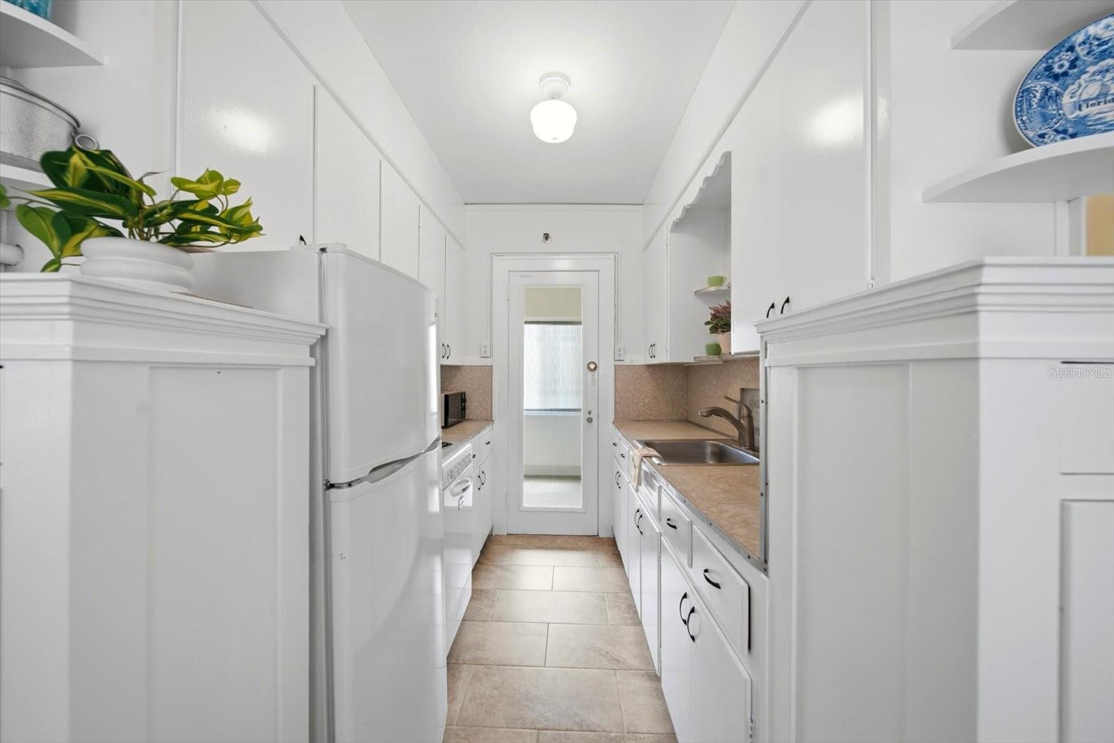 130 4 AVE N #Apt 305, ST PETERSBURG, FL, 33701