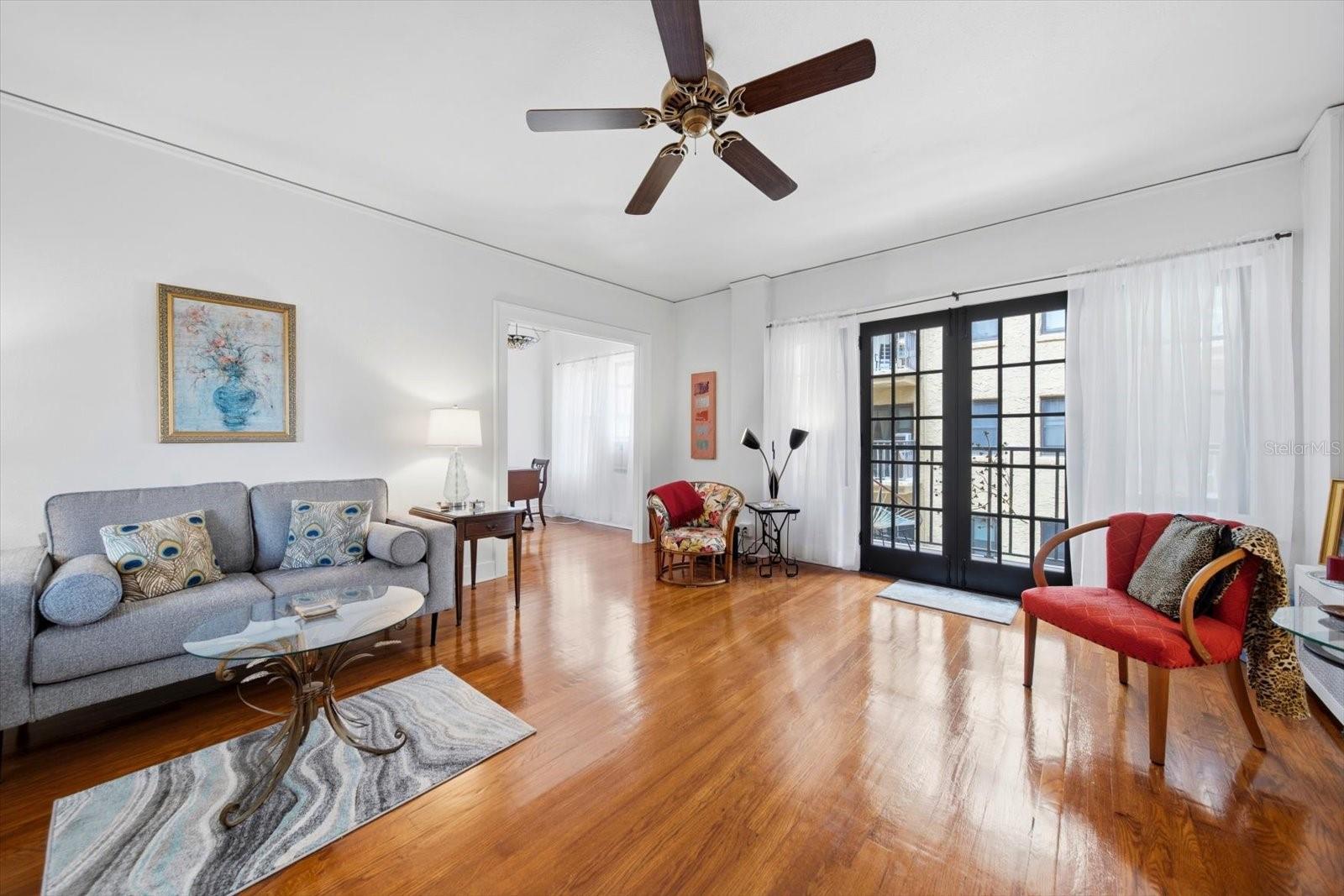 130 4 AVE N #Apt 305, ST PETERSBURG, FL, 33701