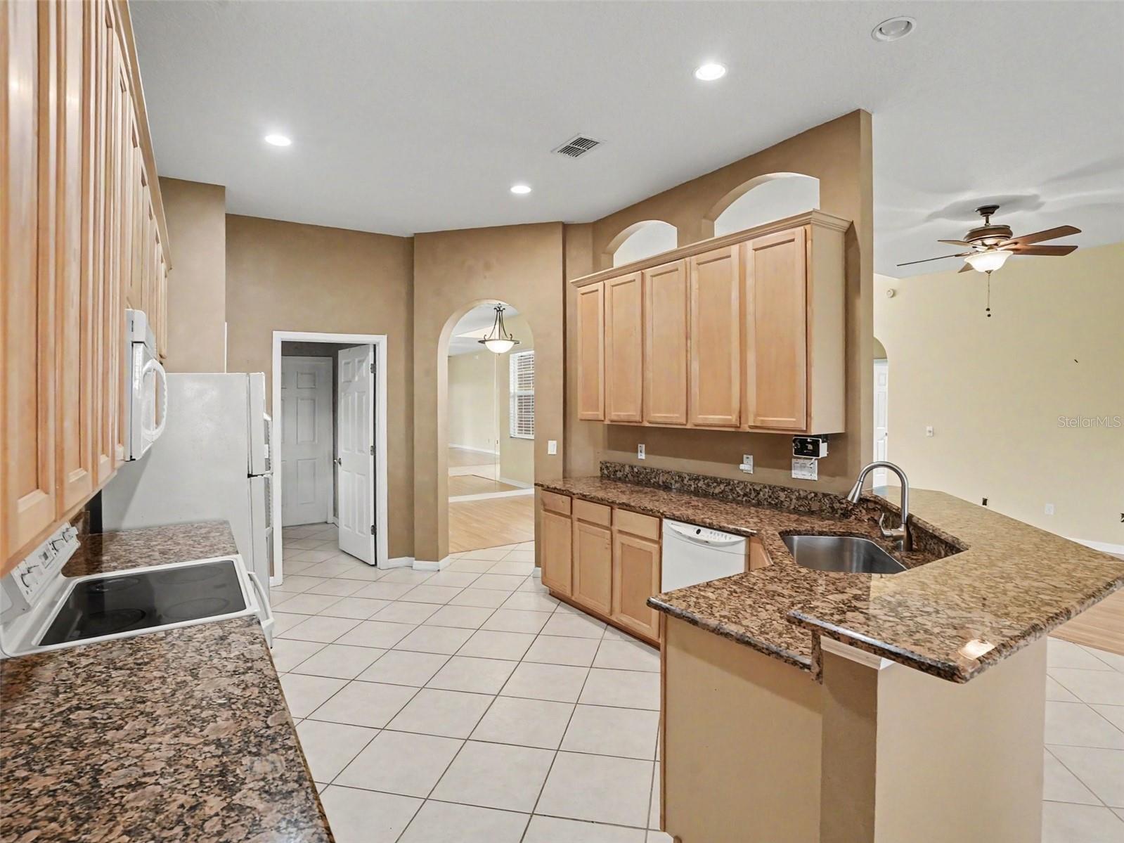 864 LAKEWORTH CIR, LAKE MARY, FL, 32746