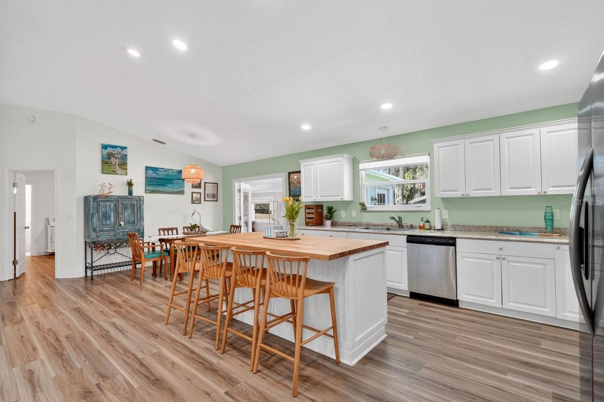 2012 MANGO TREE DR, EDGEWATER, FL, 32141