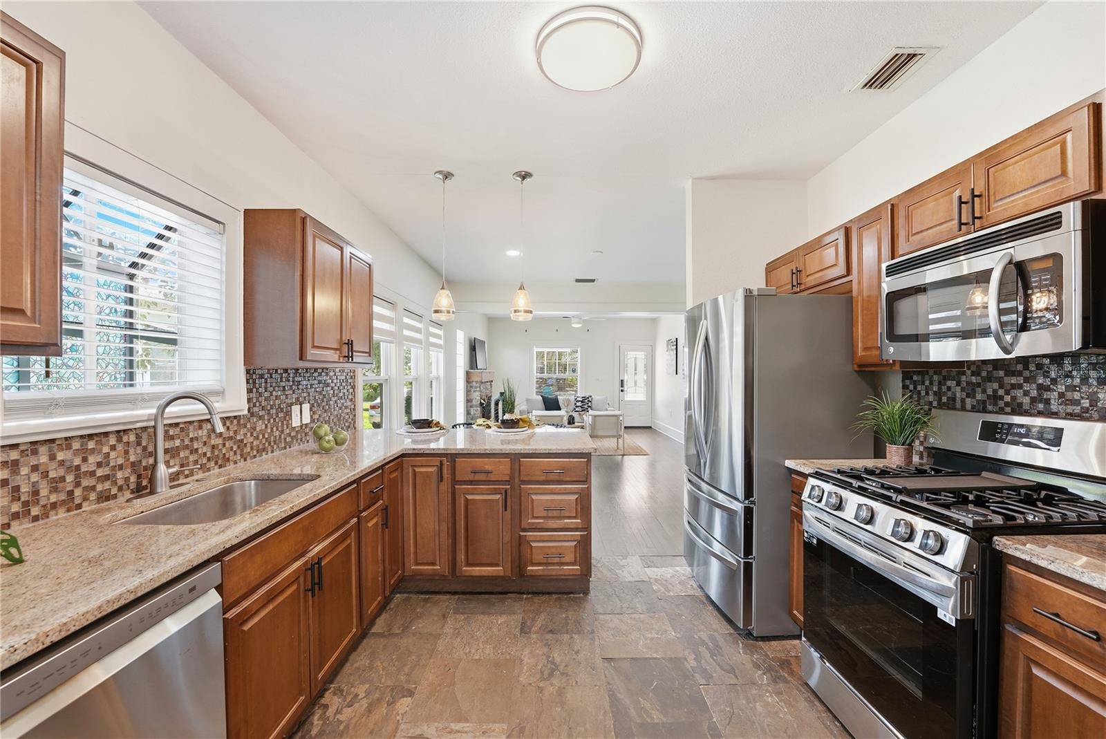 204 N BROWN AVE, ORLANDO, FL, 32801