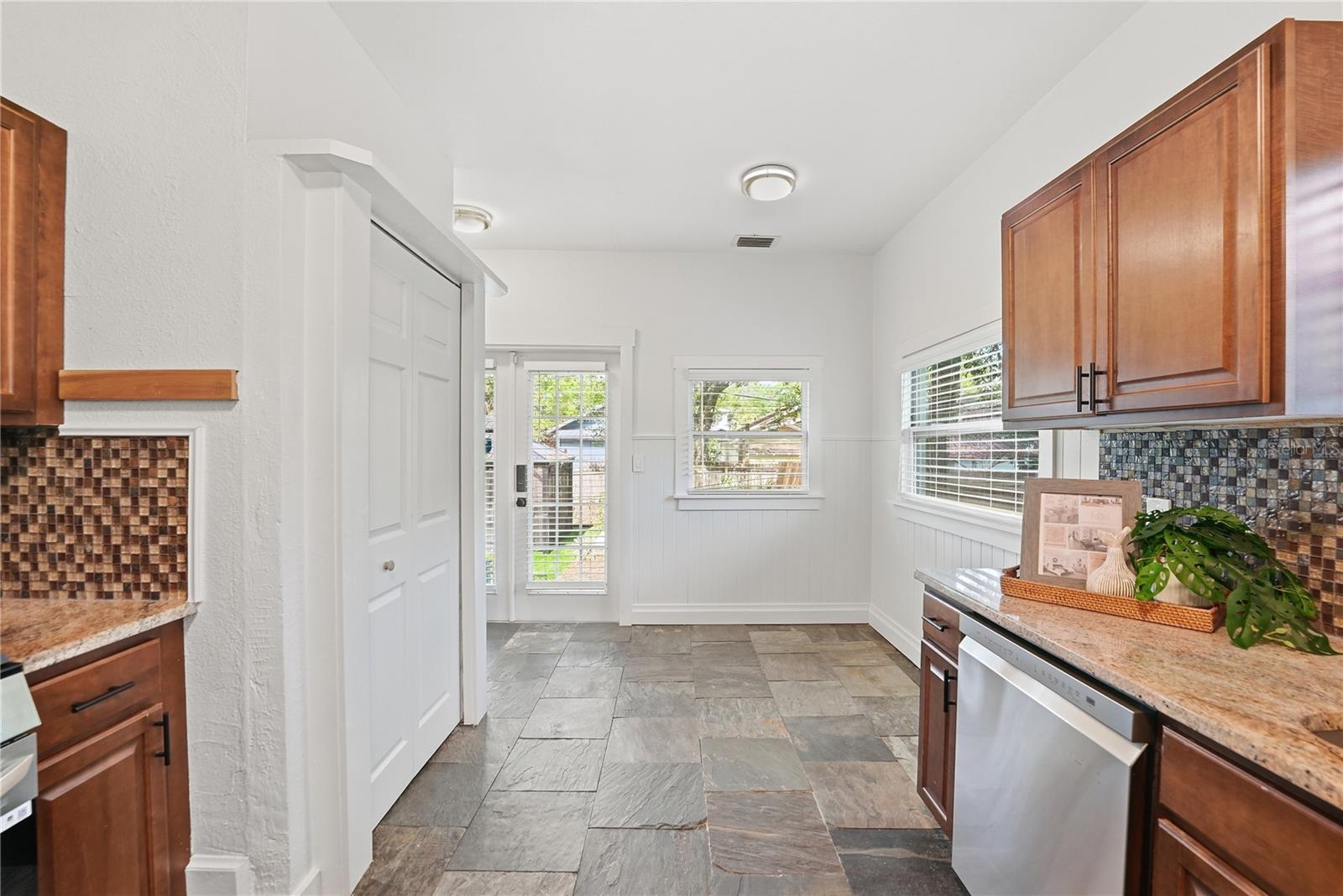 204 N BROWN AVE, ORLANDO, FL, 32801