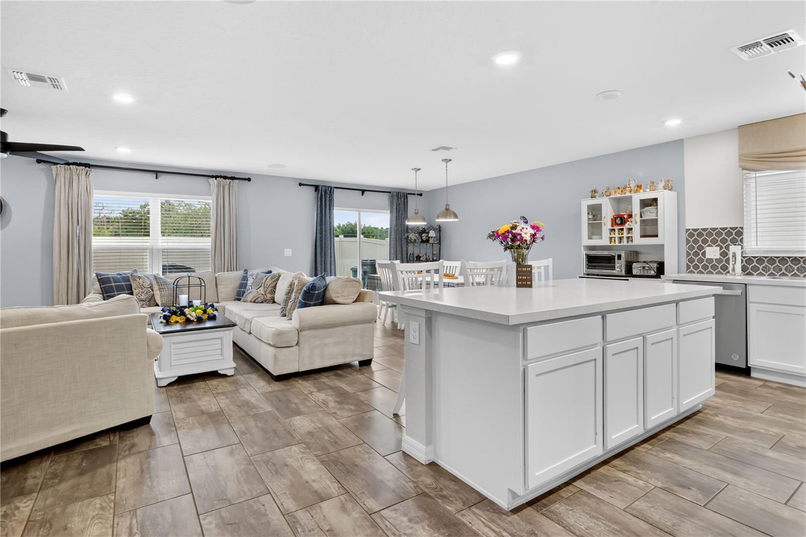 1033 AUGUSTUS DR, DAVENPORT, FL, 33896