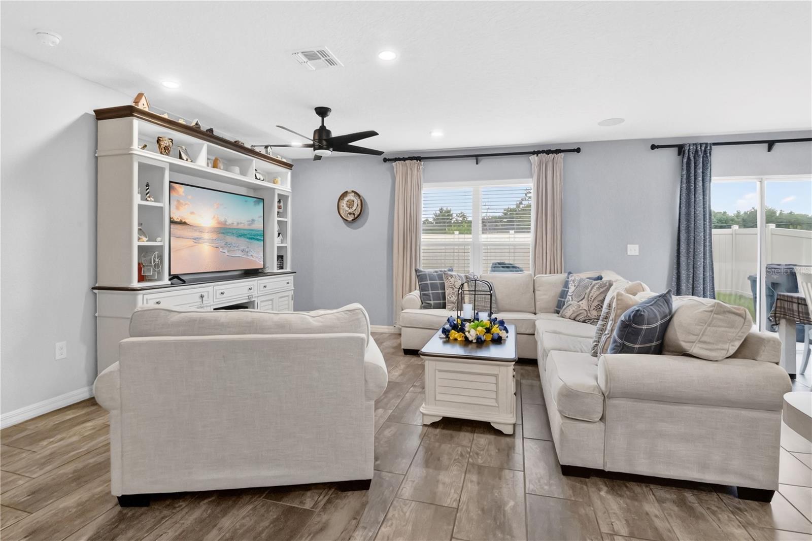 1033 AUGUSTUS DR, DAVENPORT, FL, 33896