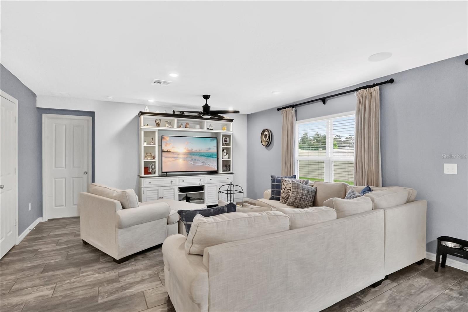 1033 AUGUSTUS DR, DAVENPORT, FL, 33896