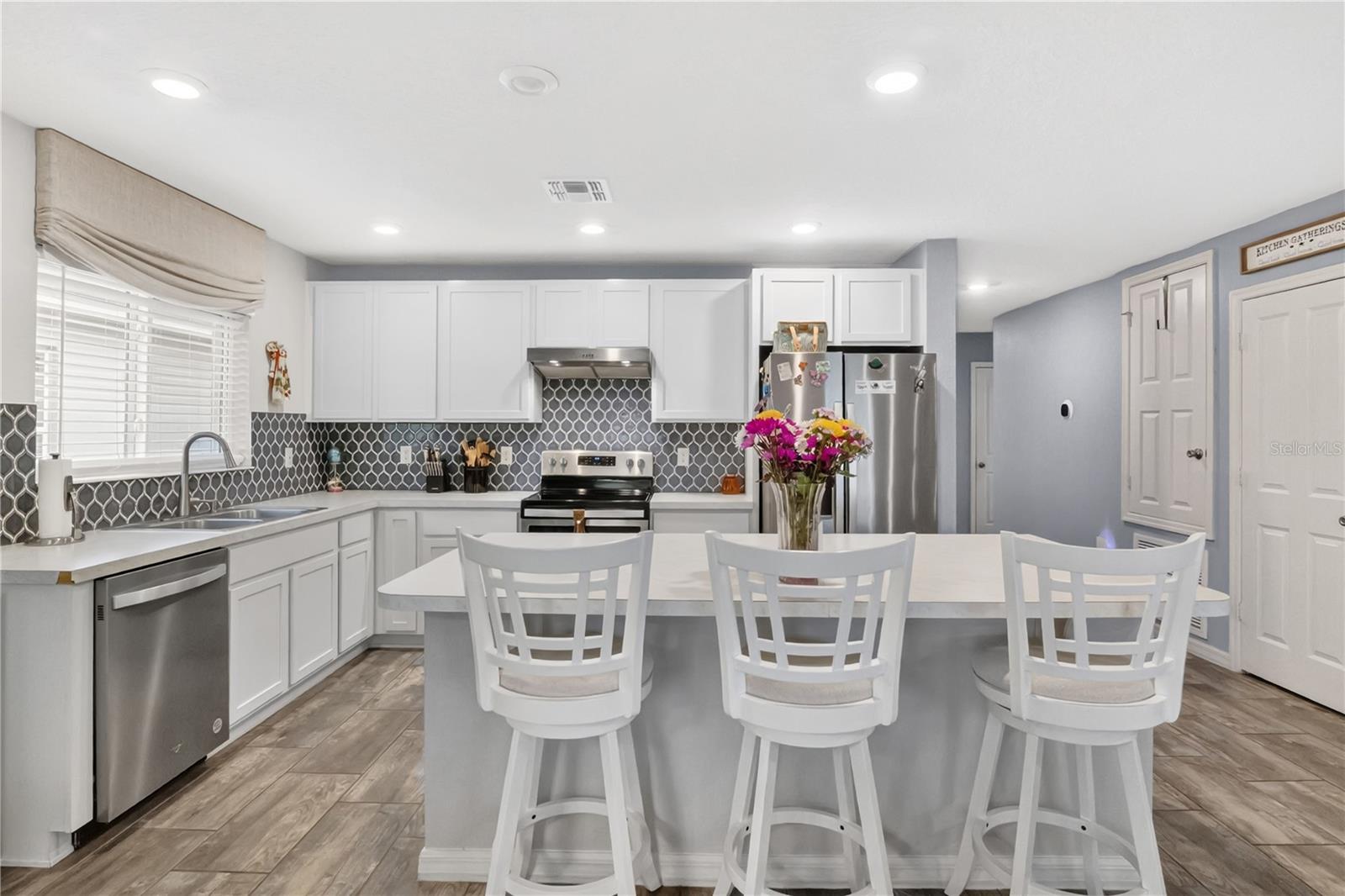 1033 AUGUSTUS DR, DAVENPORT, FL, 33896