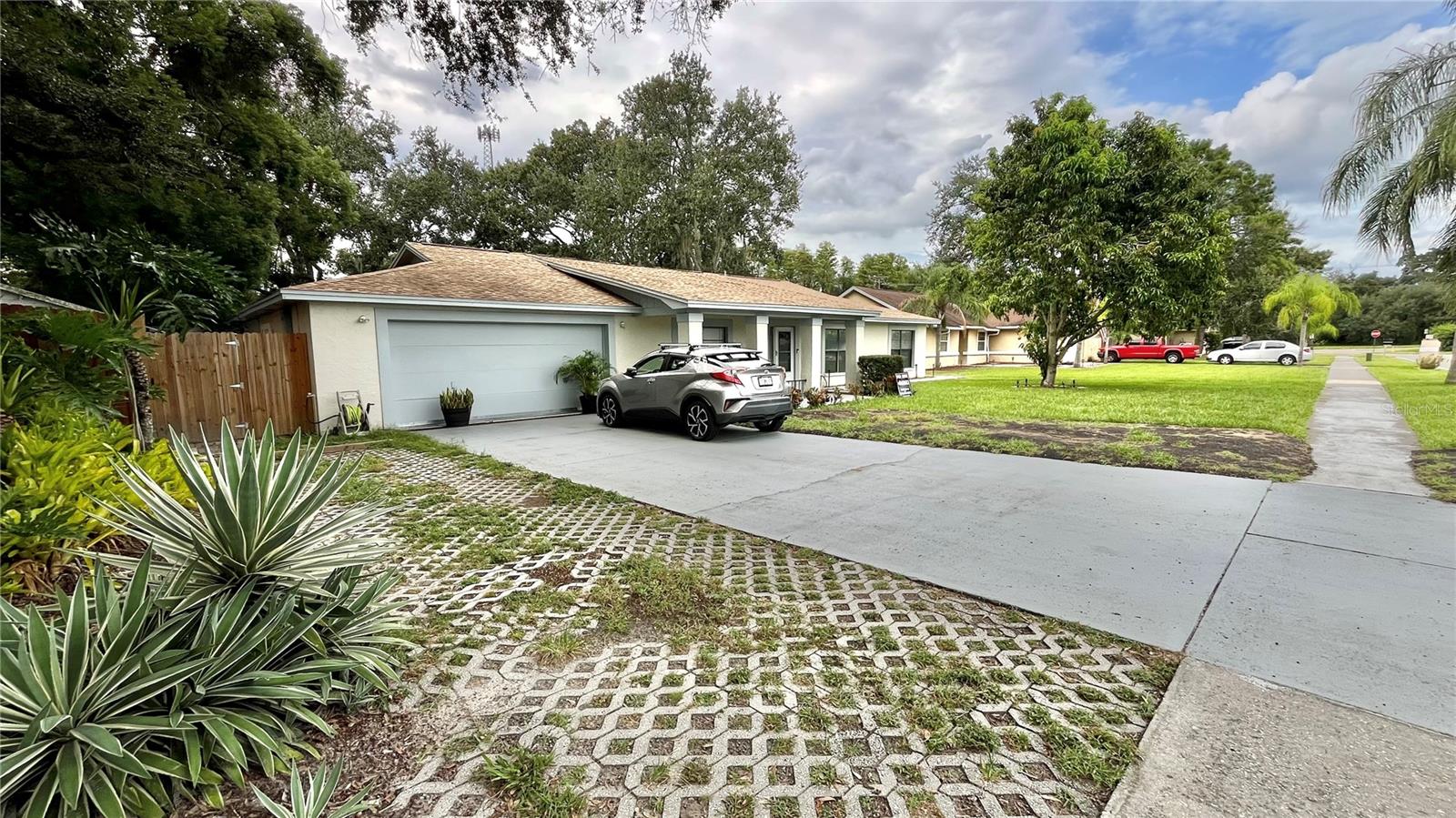 14216 BRIARTHORN DR, TAMPA, FL, 33625